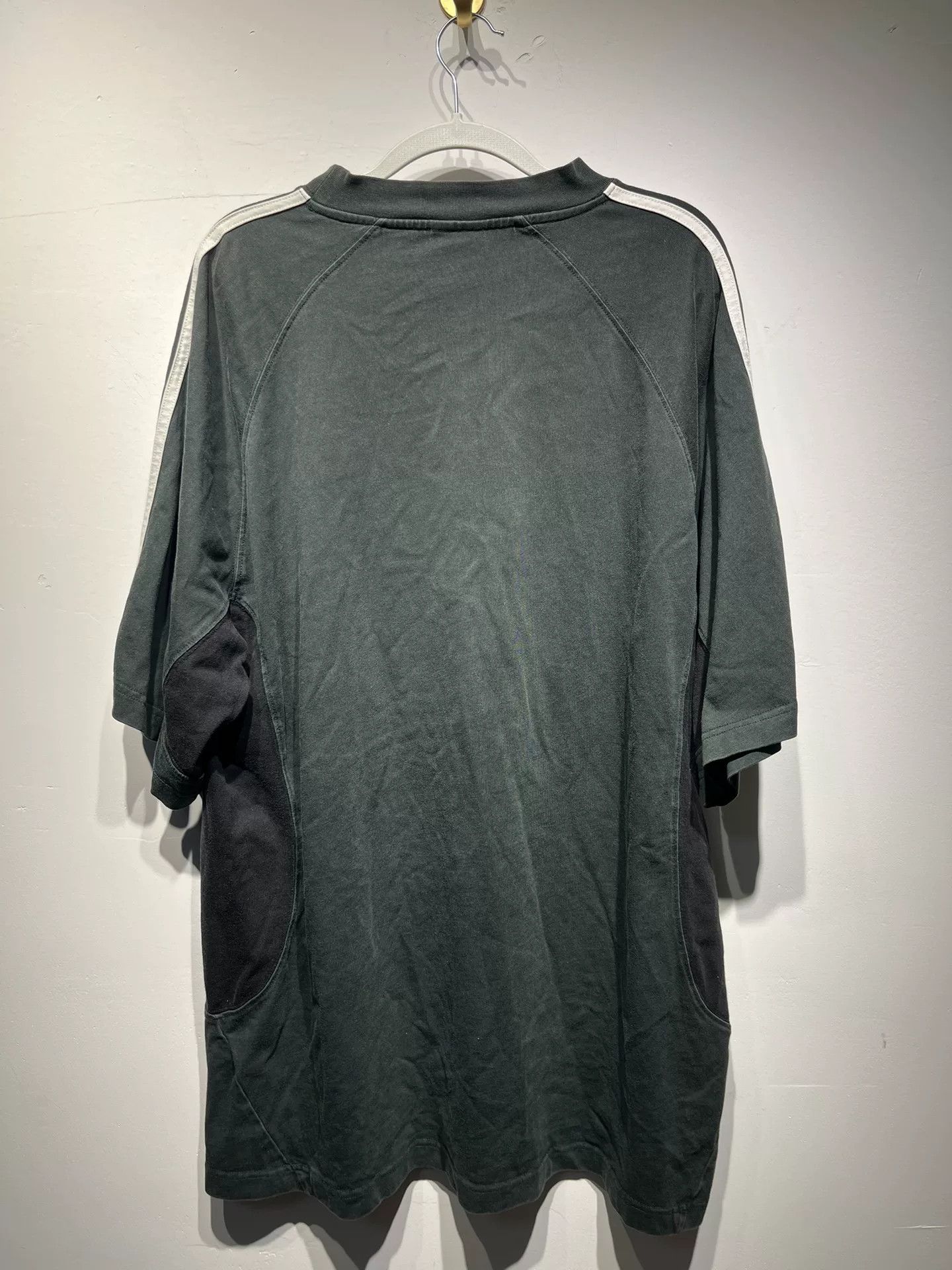 Balenciaga Balenciaga Collab Embroidered T-Shirt L Men Size US L / EU 52-54 / 3 - 2 Thumbnail
