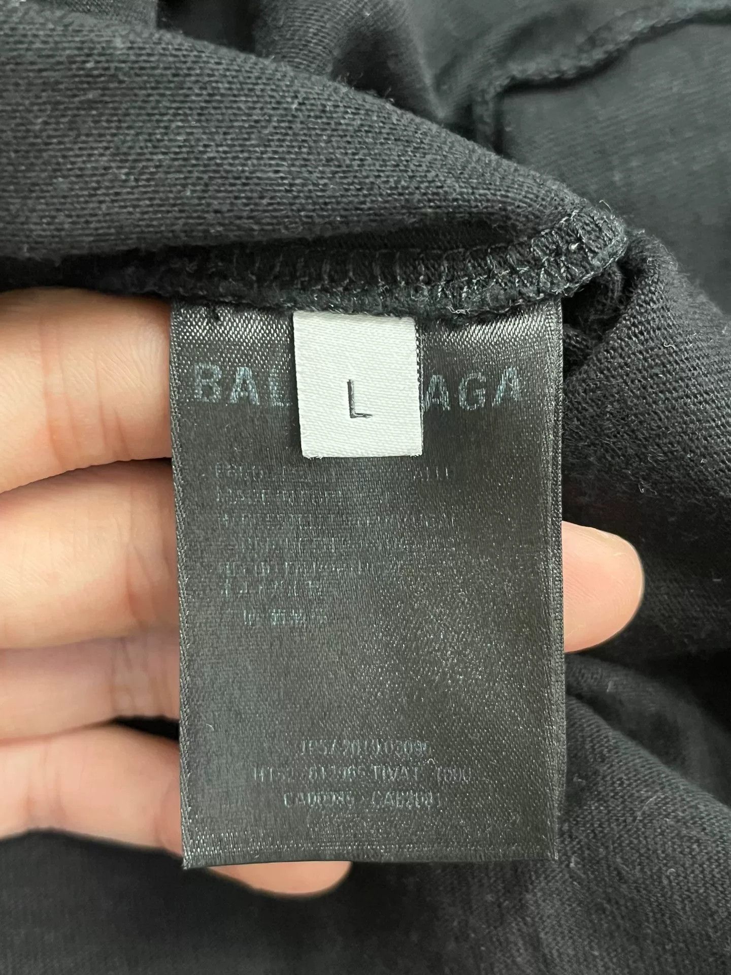 Balenciaga Balenciaga Retro Printed Black T-Shirt L Men Size US L / EU 52-54 / 3 - 3 Thumbnail