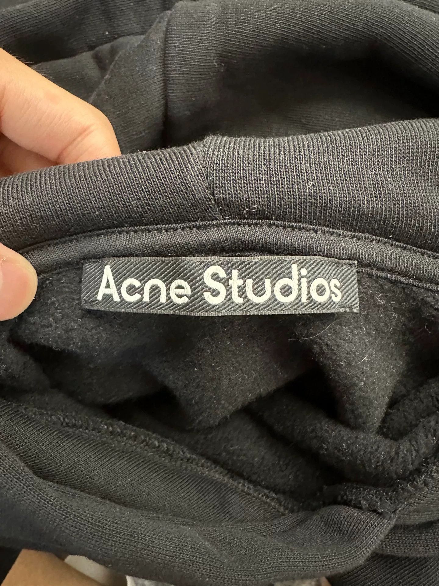 Acne Studios Acne Studios Embroidered Black Hoodie XS Men Size US XS / EU 42 / 0 - 4 Thumbnail