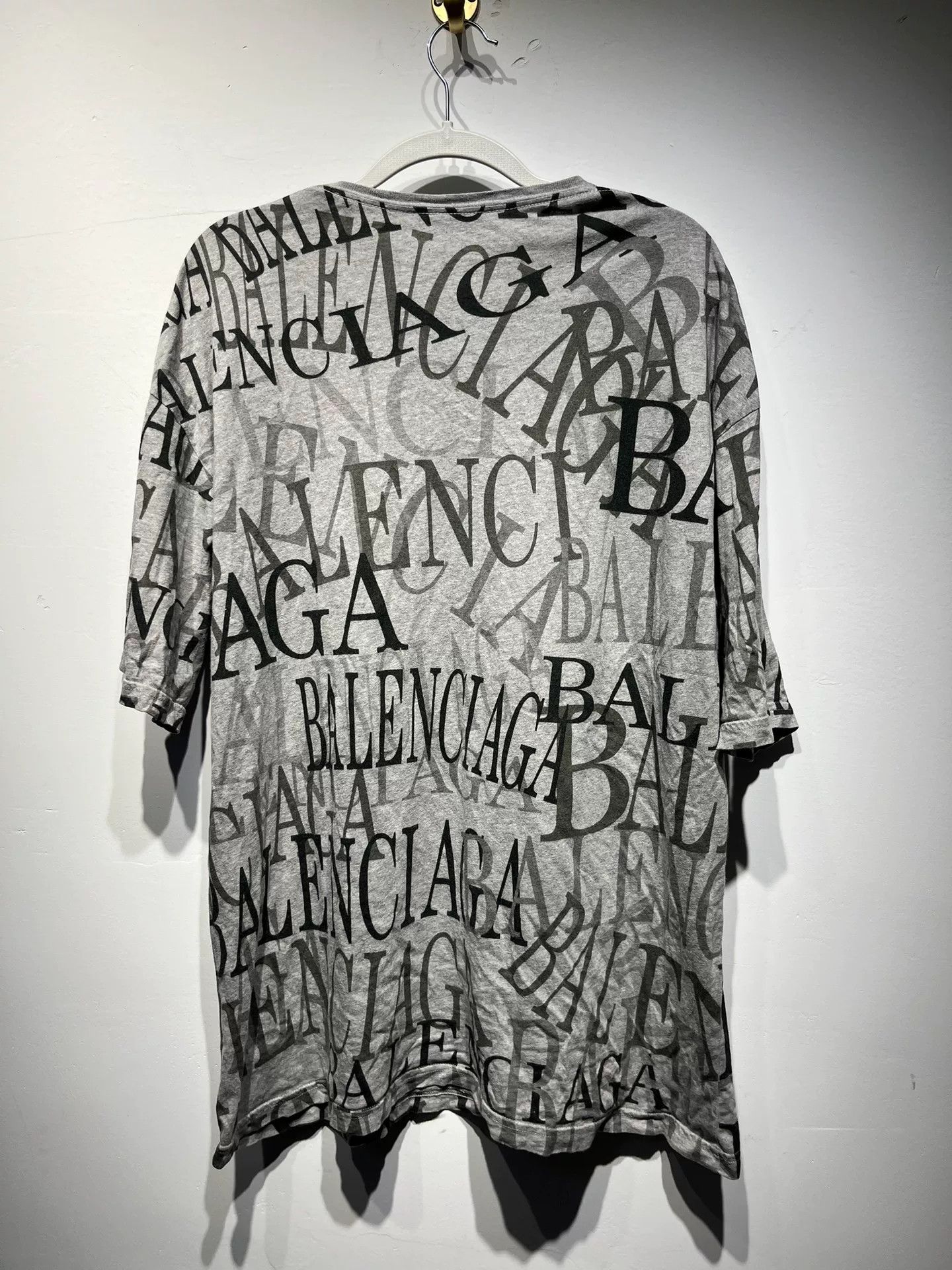 Balenciaga Balenciaga Retro Gray T-Shirt XS Women Size XS / US 0-2 / IT 36-38 - 2 Thumbnail