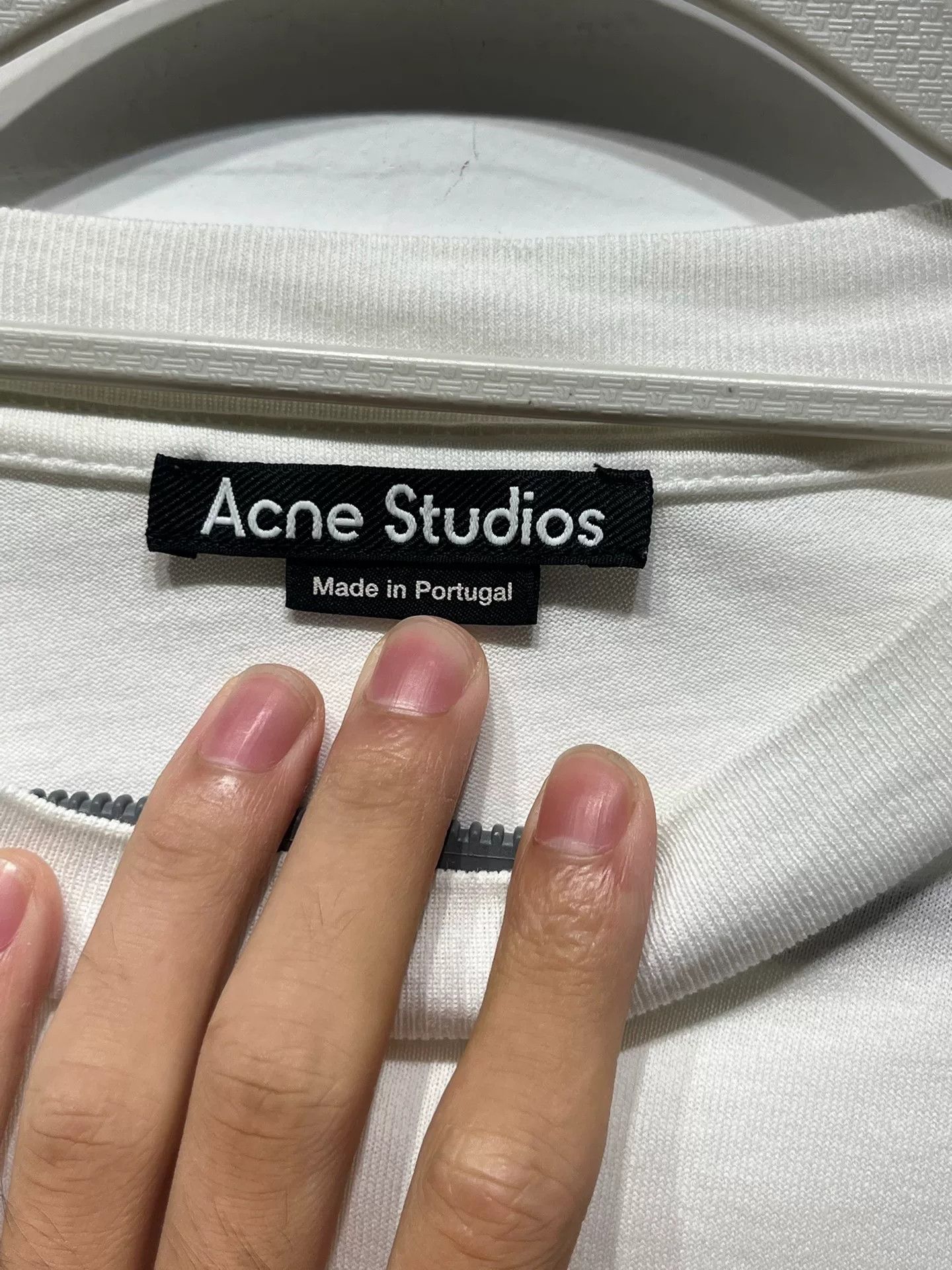 Acne Studios Acne Studios Printed Graphic White T-Shirt XXS Men Size US XXS / EU 40 - 2 Thumbnail