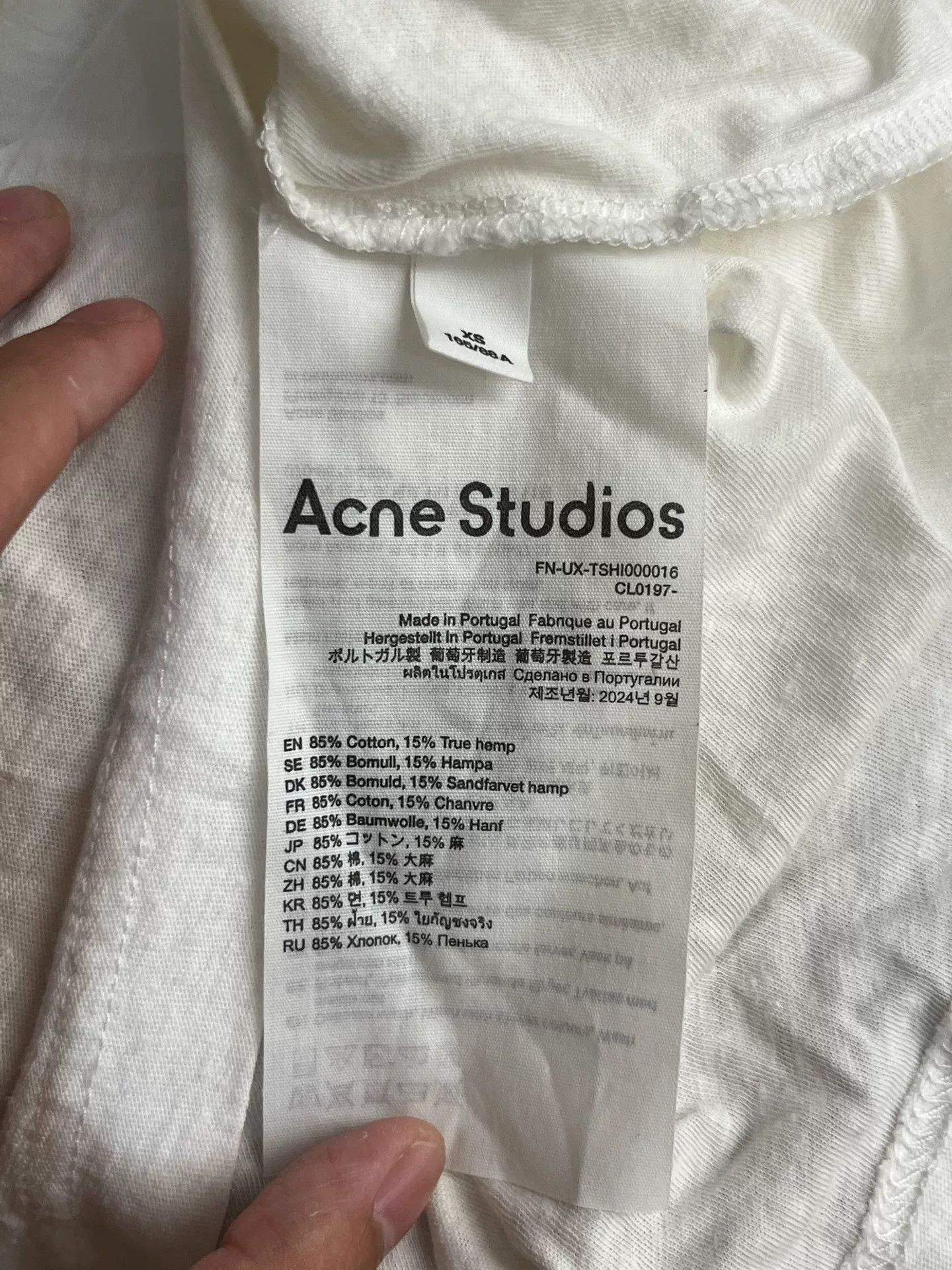 Acne Studios Acne Studios Printed T-Shirt XS Women Size XS / US 0-2 / IT 36-38 - 4 Thumbnail