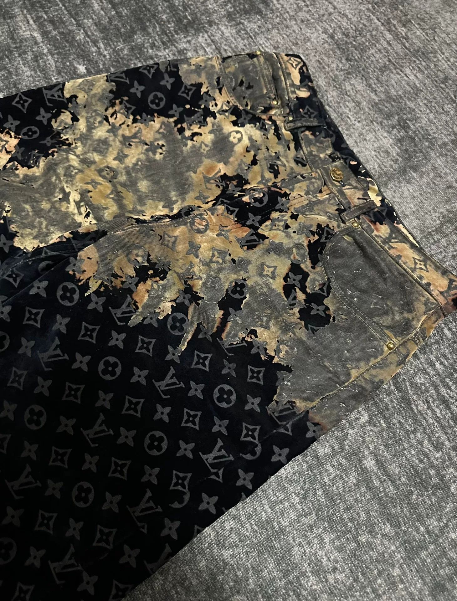 Louis Vuitton Louis Vuitton Denim Graphic Multi Denim Jeans 31 Men Size US 31 - 2 Thumbnail
