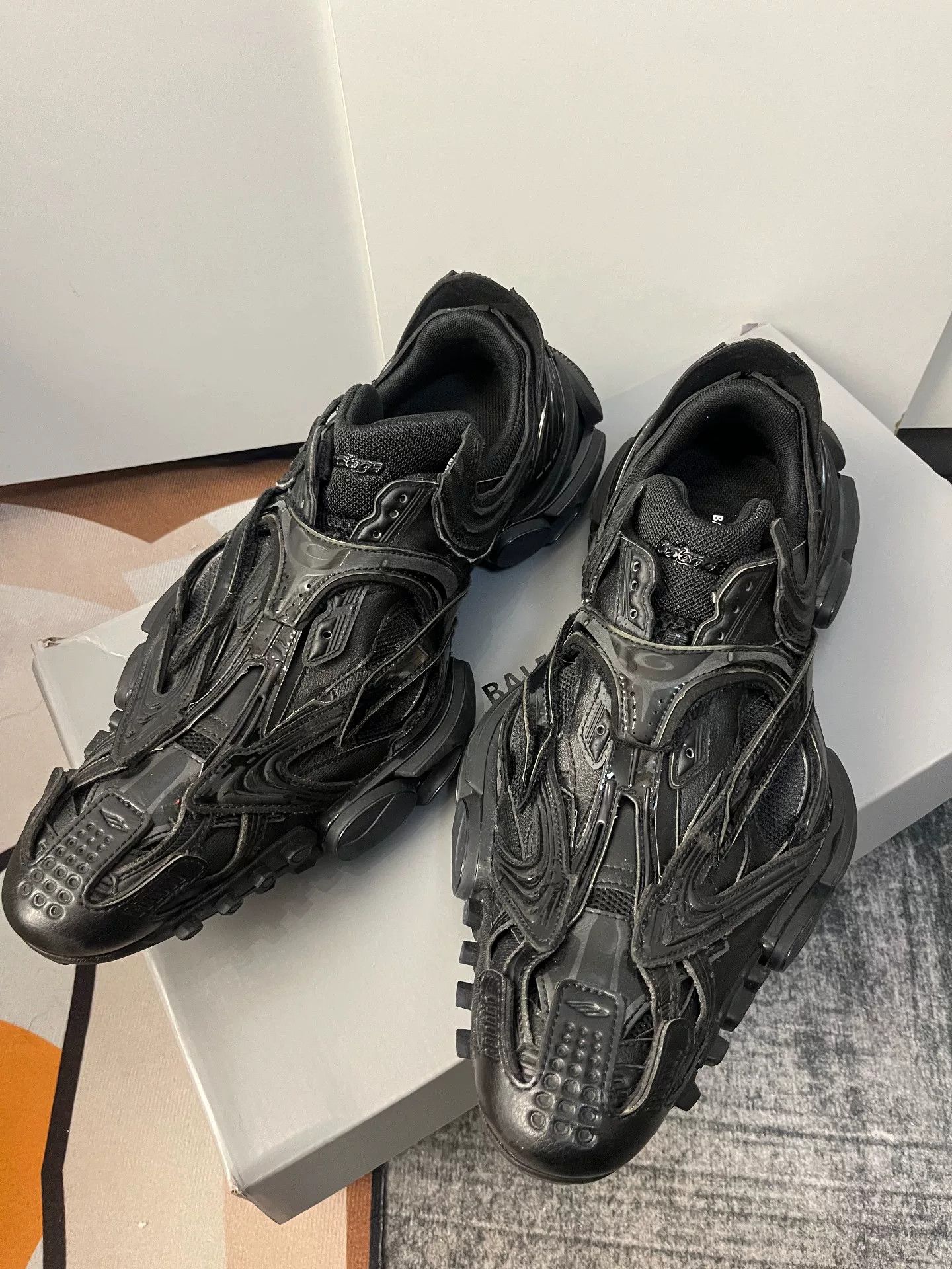 Balenciaga Balenciaga Lowtop Sneakers 41 Men Size US 8.5 / EU 41-42 - 2 Thumbnail