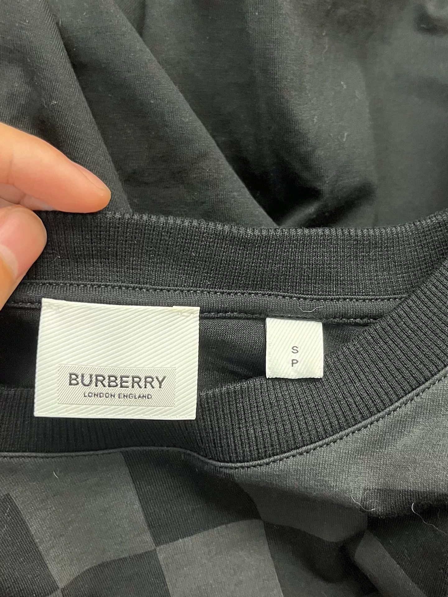 Burberry Burberry Black T-Shirt S Women Size S / US 4 / IT 40 - 3 Thumbnail
