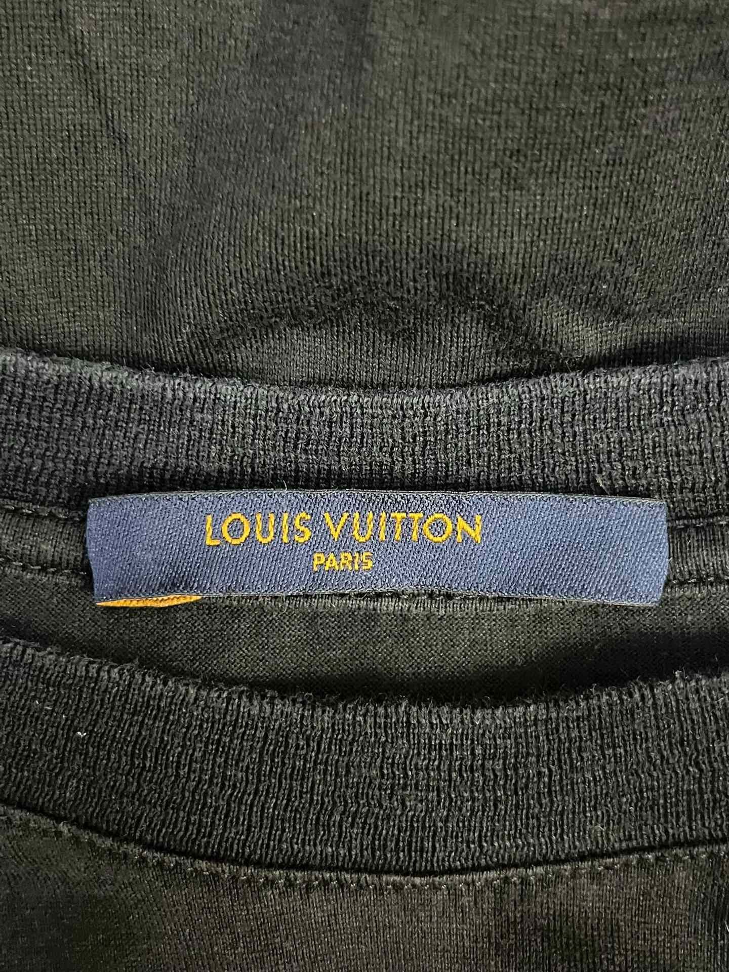 Louis Vuitton Louis Vuitton Cotton Black T-Shirt S Men Size US S / EU 44-46 / 1 - 3 Thumbnail