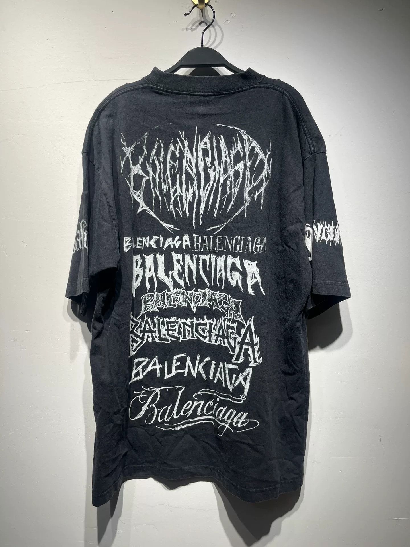 Balenciaga Balenciaga T-Shirt S Men Size US S / EU 44-46 / 1 - 3 Thumbnail