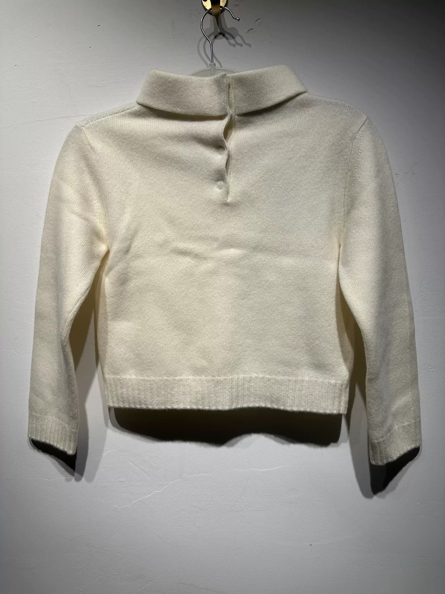Prada Prada White Sweater 36 Women Size S / US 4 / IT 40 - 2 Thumbnail