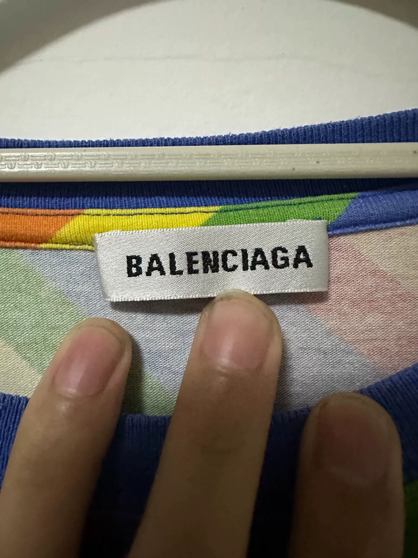 Balenciaga Balenciaga Rainbow Multi T-Shirt L Women Size L / US 10 / IT 46 - 2 Thumbnail