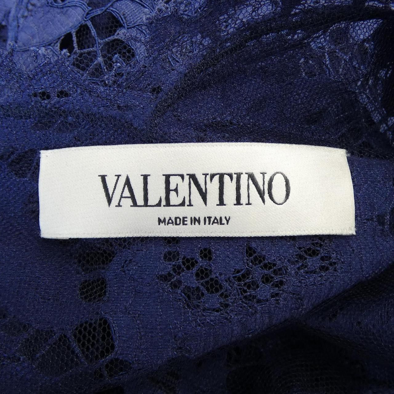 Valentino Valentino Valentino Top Others Tops RB3AE2221EC DUTY FREE for USA Size ONE SIZE - 6 Thumbnail