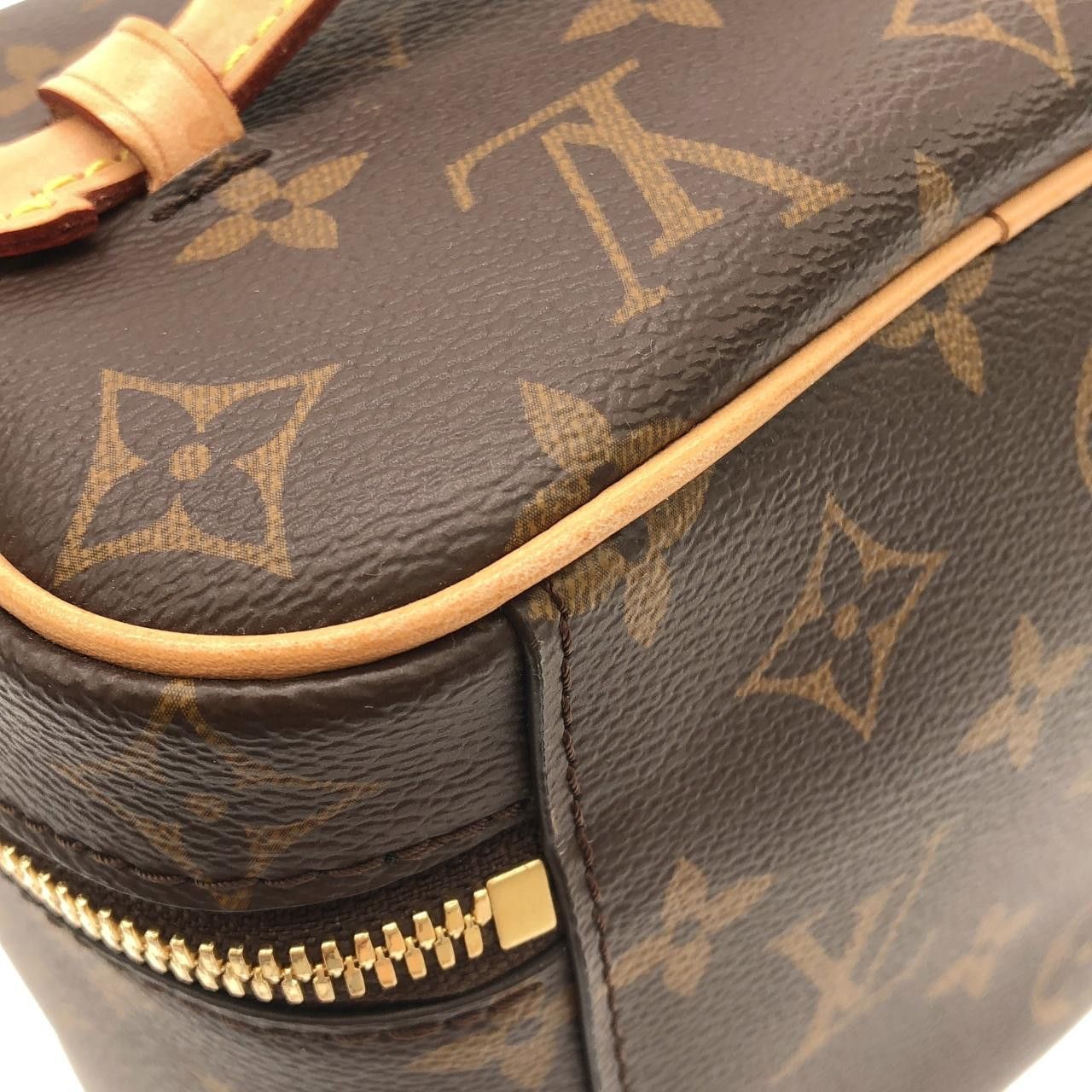 Louis Vuitton Louis Vuitton Louis Vuitton Monogram Vanity Case Textile Vanity Bag M44495 DUTY FREE for USA Size ONE SIZE - 4 Thumbnail