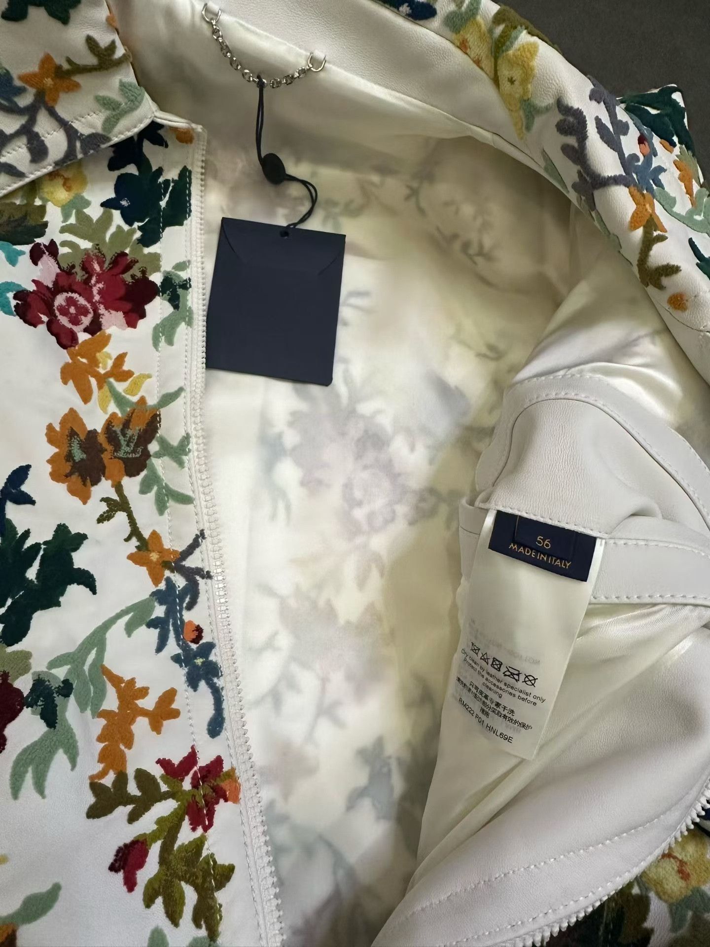Louis Vuitton Louis Vuitton FW22 MTO Flocked Embroidery Jacket Size US XL / EU 56 / 4 - 4 Thumbnail