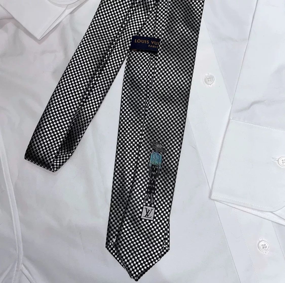 Louis Vuitton Louis Vuitton Dragon Embroidery Show Tie Size ONE SIZE - 6 Thumbnail
