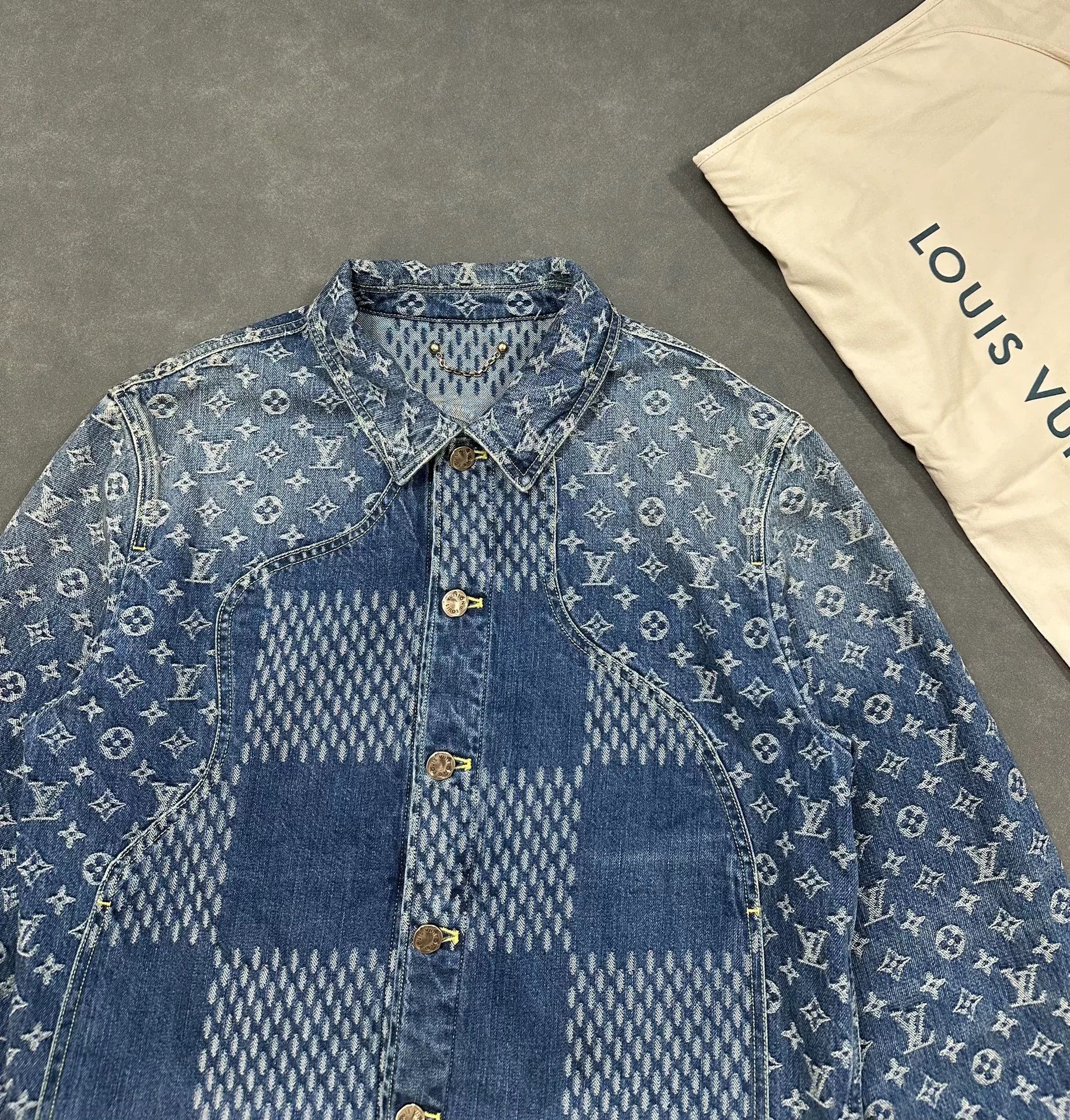 Louis Vuitton Louis Vuitton LV x Nigo 2 Monogram Denim Jacket Size US M / EU 48-50 / 2 - 3 Thumbnail