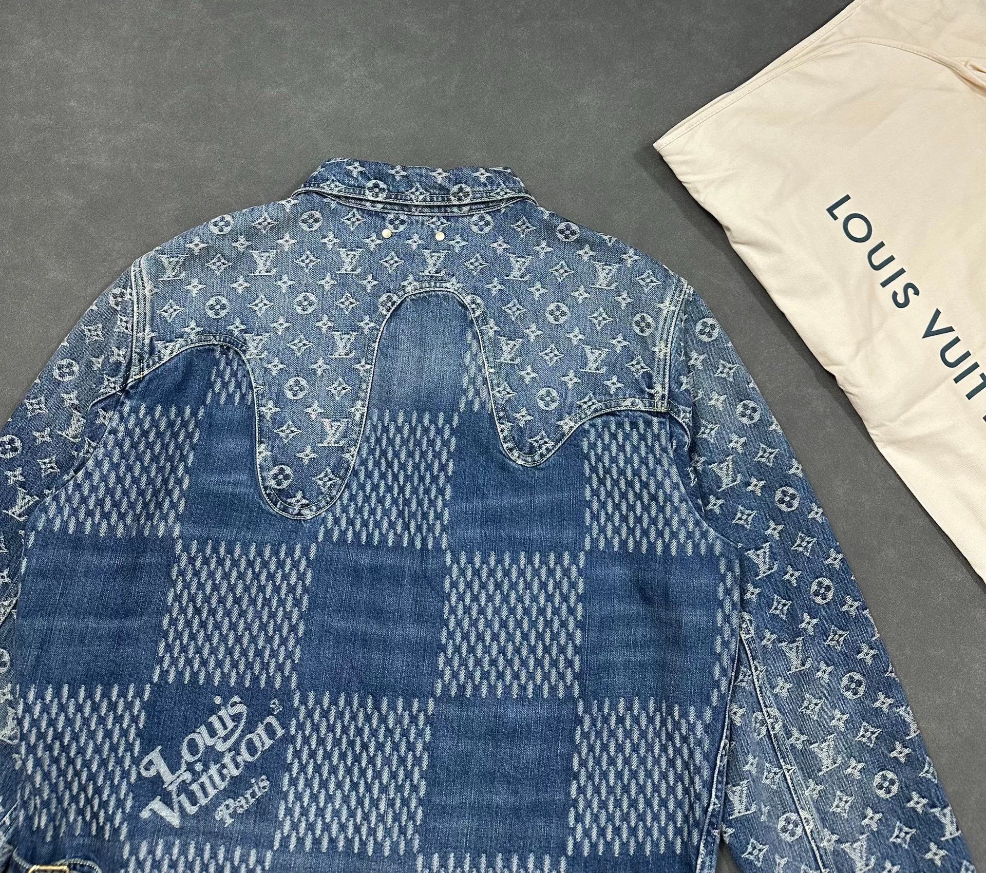 Louis Vuitton Louis Vuitton LV x Nigo 2 Monogram Denim Jacket Size US M / EU 48-50 / 2 - 4 Thumbnail