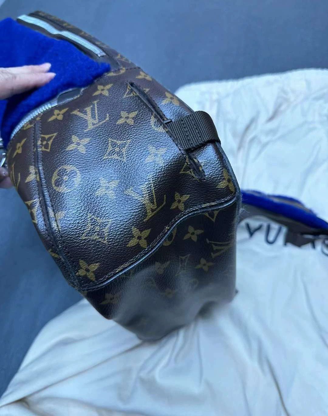Louis Vuitton Louis Vuitton Monogram Marc Newson Backpack Size ONE SIZE - 4 Thumbnail
