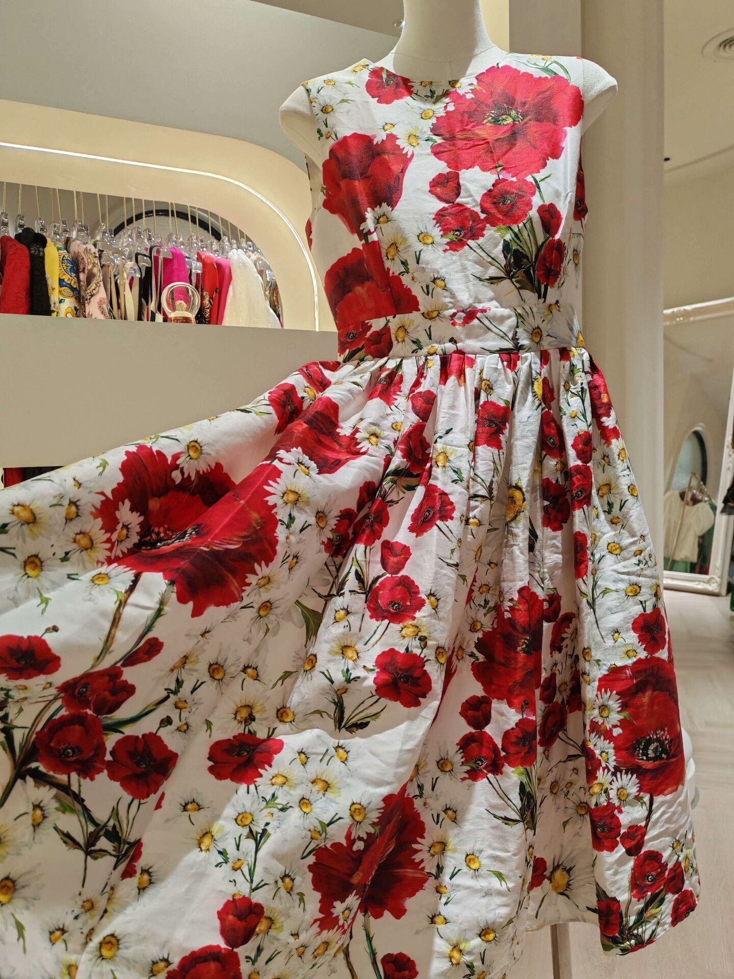 Dolce & Gabbana Dolce & Gabbana Poppy Print Dress Size M / US 6-8 / IT 42-44 - 3 Thumbnail