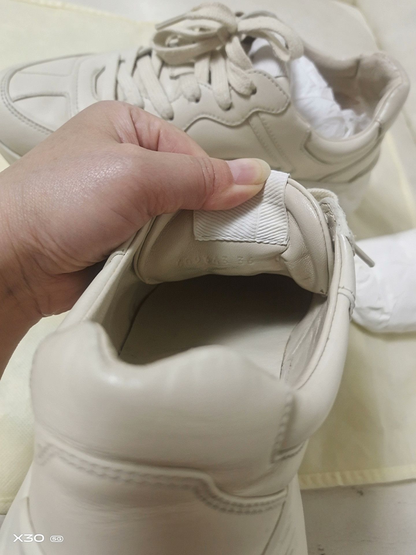 Gucci Gucci Women's Apple Dad Shoes 36 Size US 5 / IT 35 - 5 Thumbnail