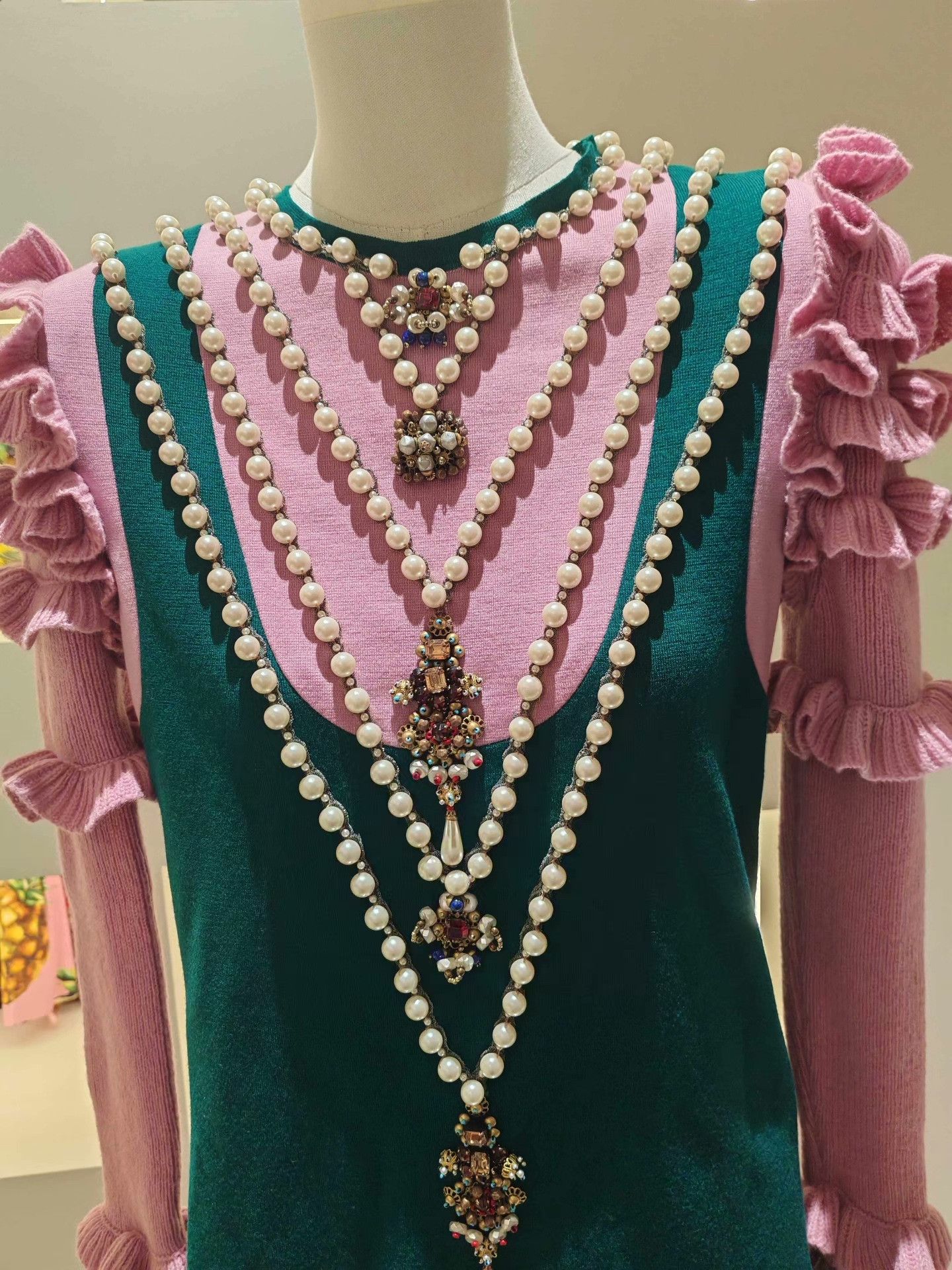 Gucci Gucci Pearl Embellished Pink Green Dress Size S / US 4 / IT 40 - 4 Thumbnail