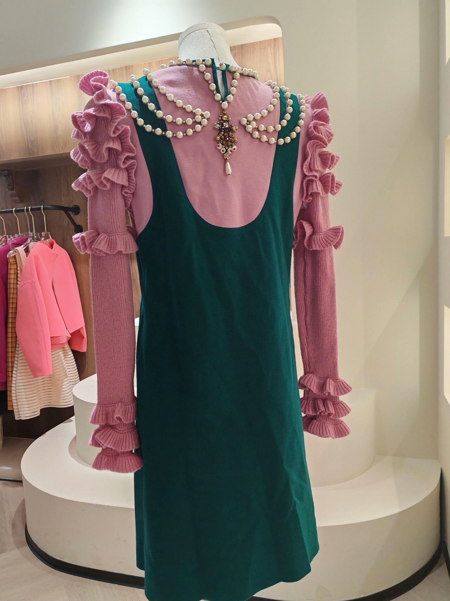 Gucci Gucci Pearl Embellished Pink Green Dress Size S / US 4 / IT 40 - 2 Thumbnail