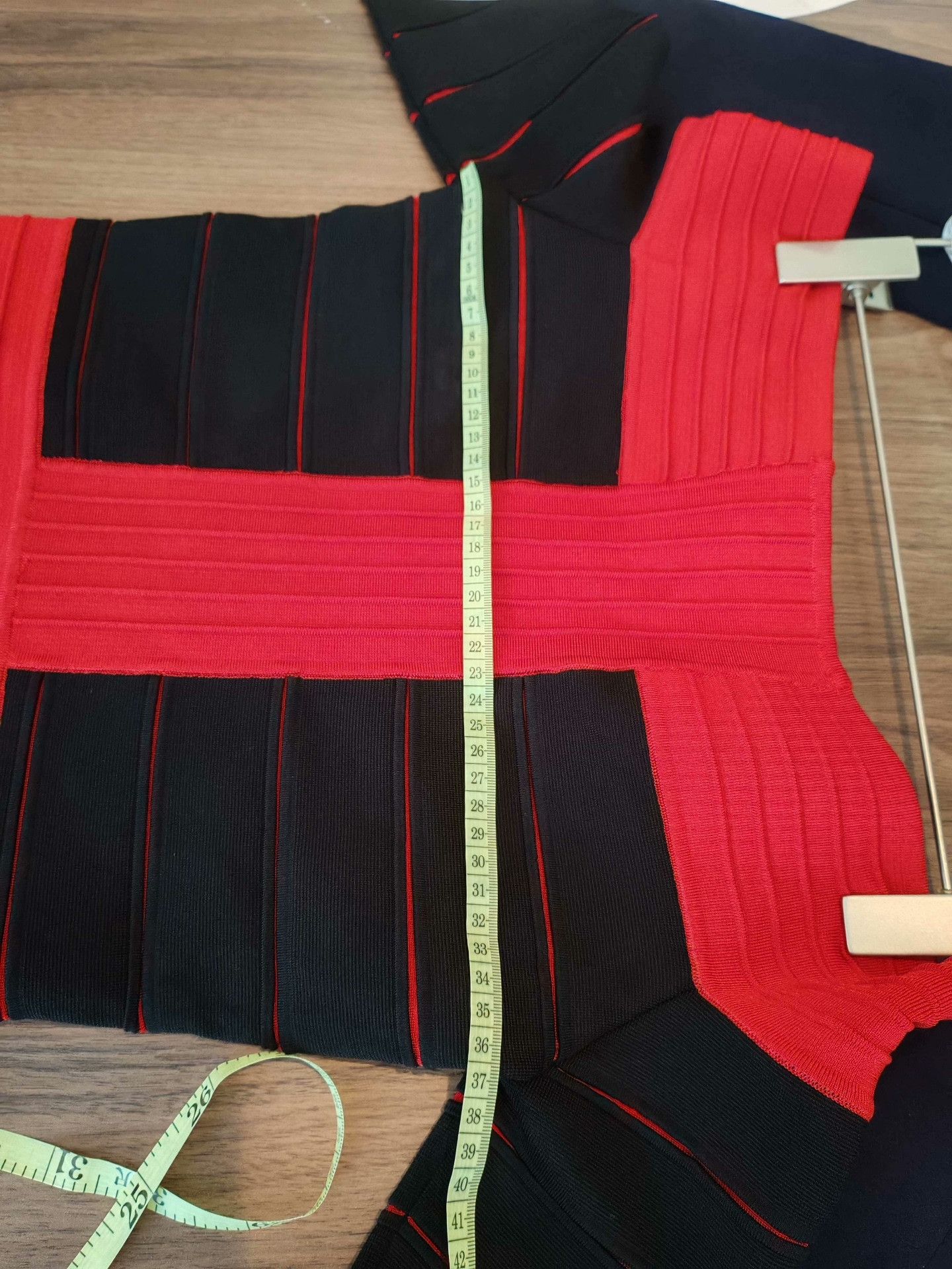 Balmain Balmain Red Black Bandage Knit Off-Shoulder Dress Size XS / US 0-2 / IT 36-38 - 3 Thumbnail