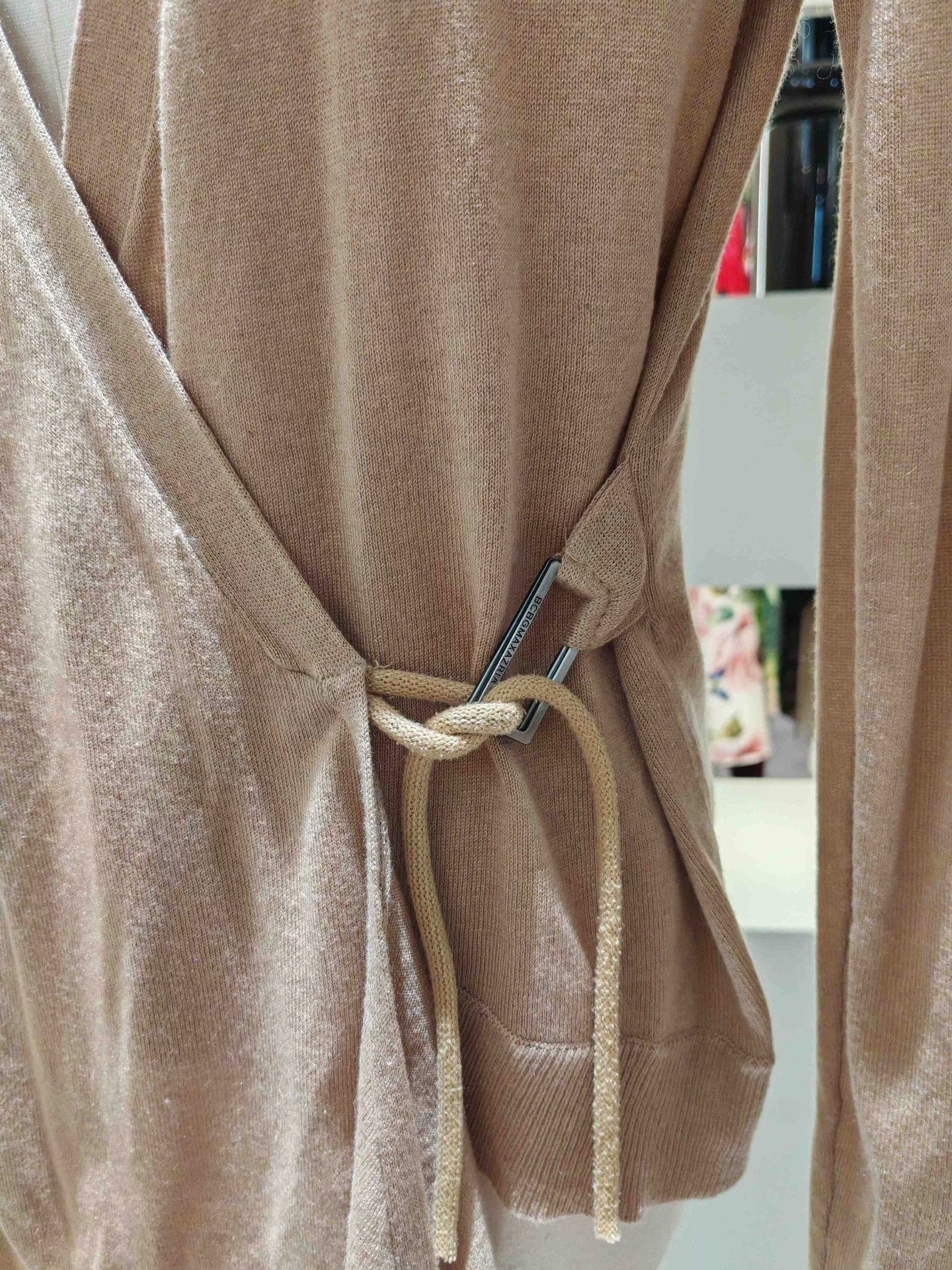 Bcbgmaxazria BCBGMAXAZRIA Beige V-Neck Cross Strap Knit Cardigan Size XS / US 0-2 / IT 36-38 - 3 Thumbnail