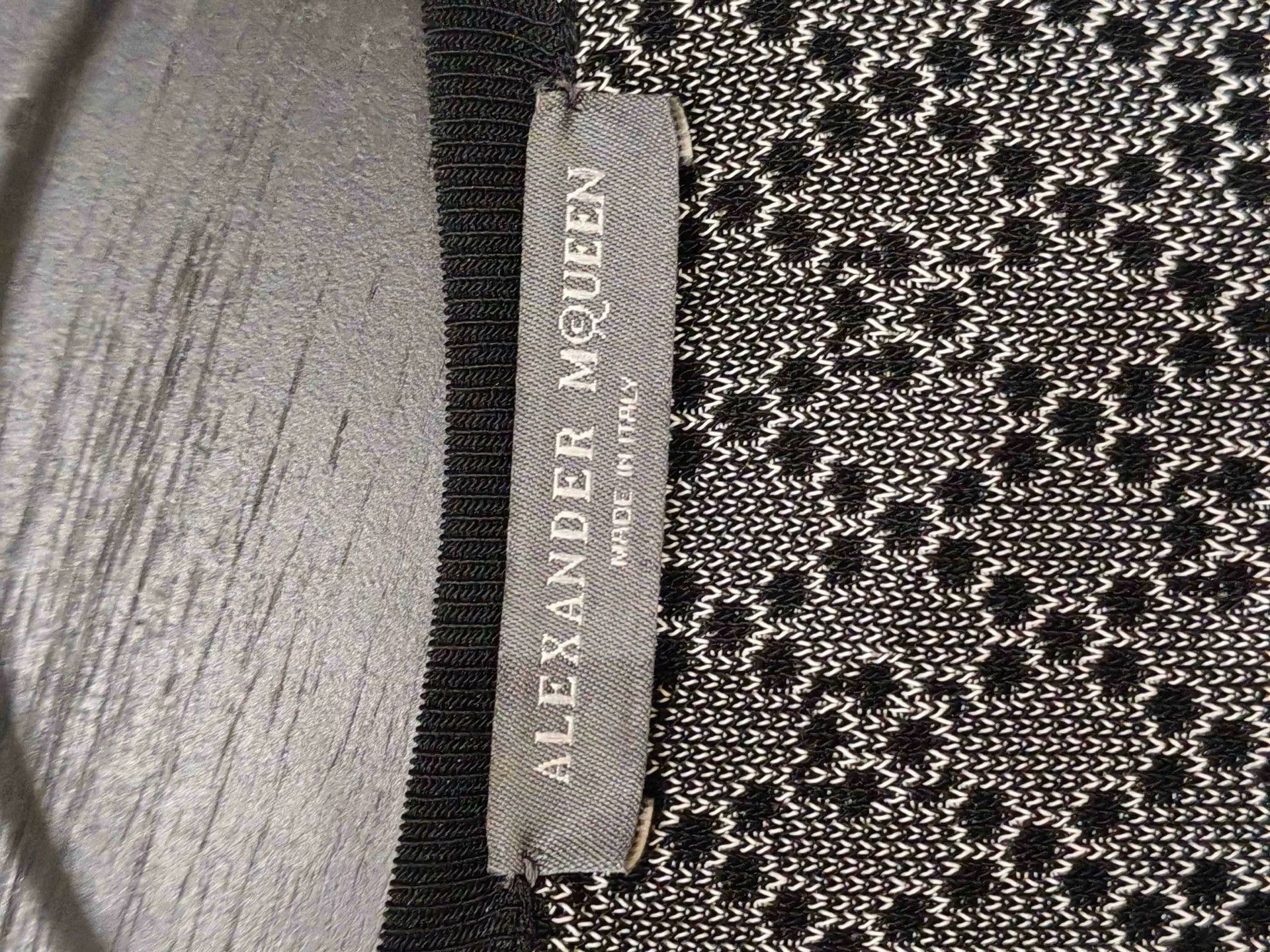 Alexander McQueen Alexander McQueen Heavy Work Dress M Size M / US 6-8 / IT 42-44 - 5 Thumbnail