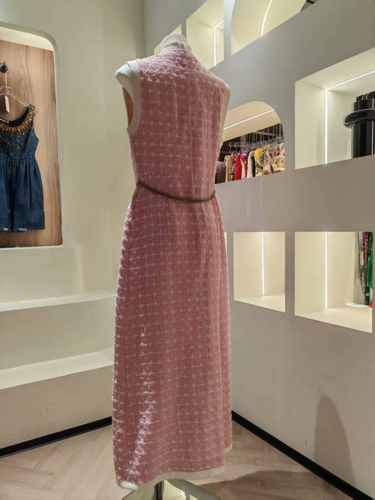 Gucci Gucci Pink Chain Tweed Dress Size S / US 4 / IT 40 - 4 Thumbnail
