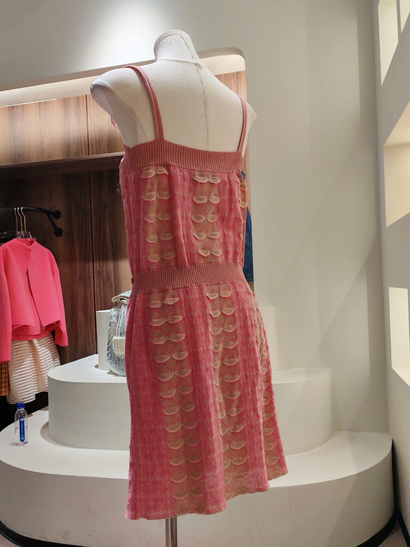 Chanel Chanel Pink Knit Sleeveless Dress 38 Size S / US 4 / IT 40 - 2 Thumbnail