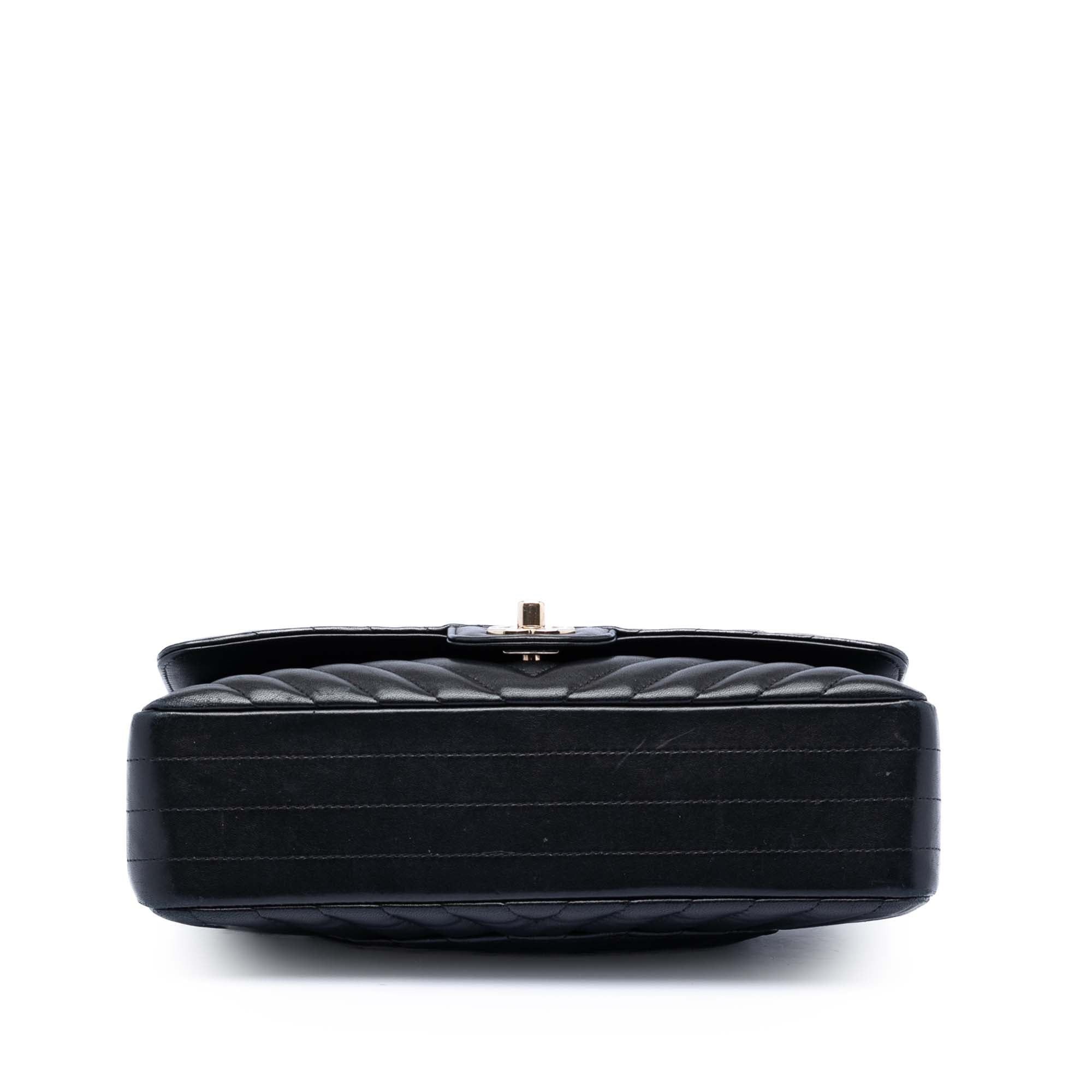 Chanel Medium Classic Chevron Lambskin Double Flap Size ONE SIZE - 3 Thumbnail