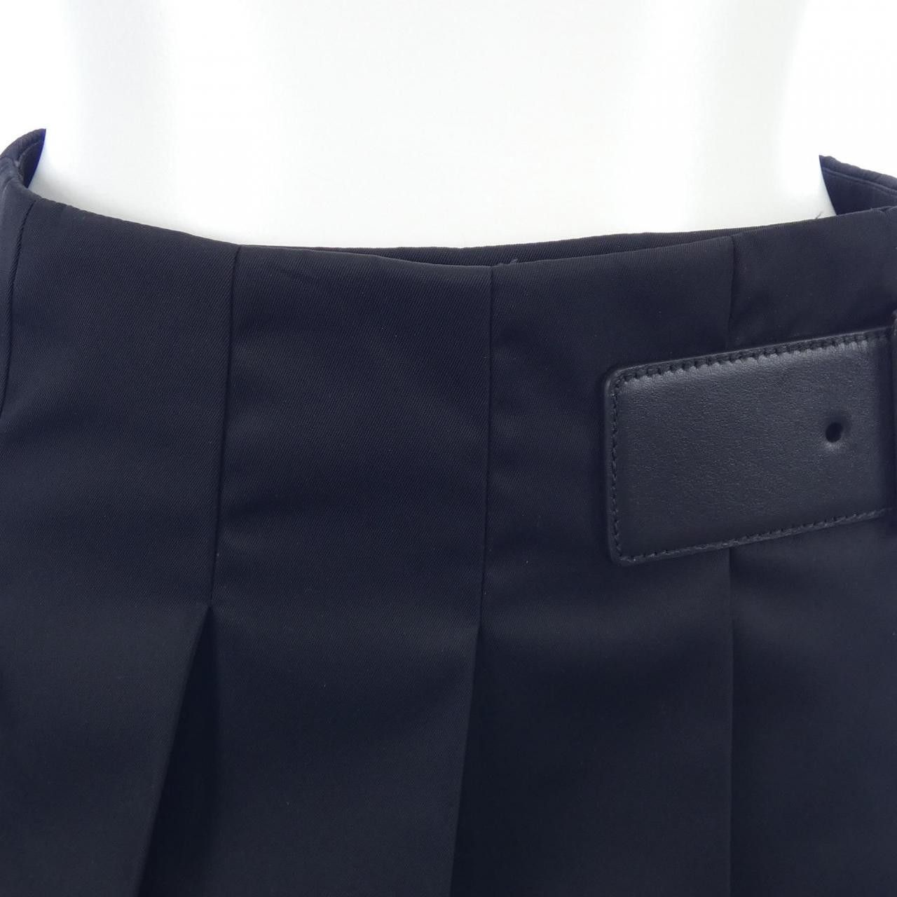Prada Prada Prada Triangle Logo Re-Nylon Skirt Textile Skirts 21H922S2221WQ8 DUTY FREE for USA Size ONE SIZE - 5 Thumbnail