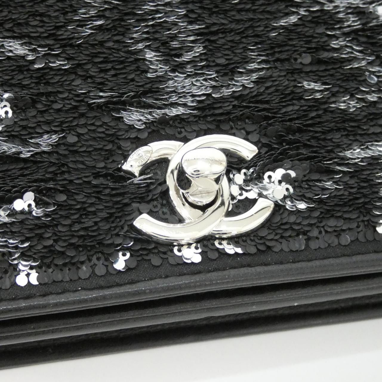 Chanel Chanel Chanel Sequin Chain Wallet Textile Shoulder AP3506 DUTY FREE for USA Size ONE SIZE - 4 Thumbnail