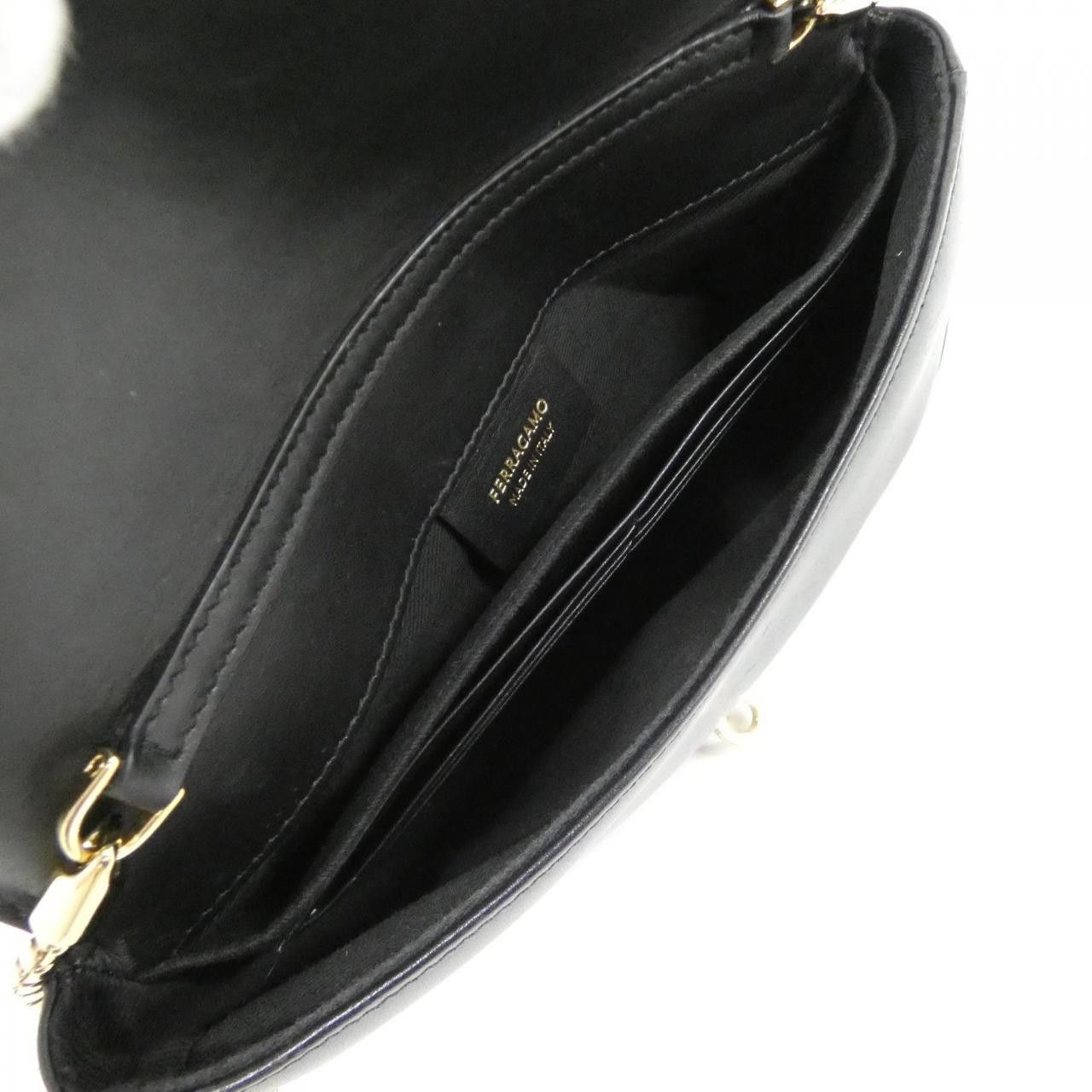 Salvatore Ferragamo Salvatore Ferragamo Salvatore Ferragamo Calf Shoulder Bag Leather Shoulder Bag 218340 DUTY FREE for USA Size ONE SIZE - 9 Thumbnail