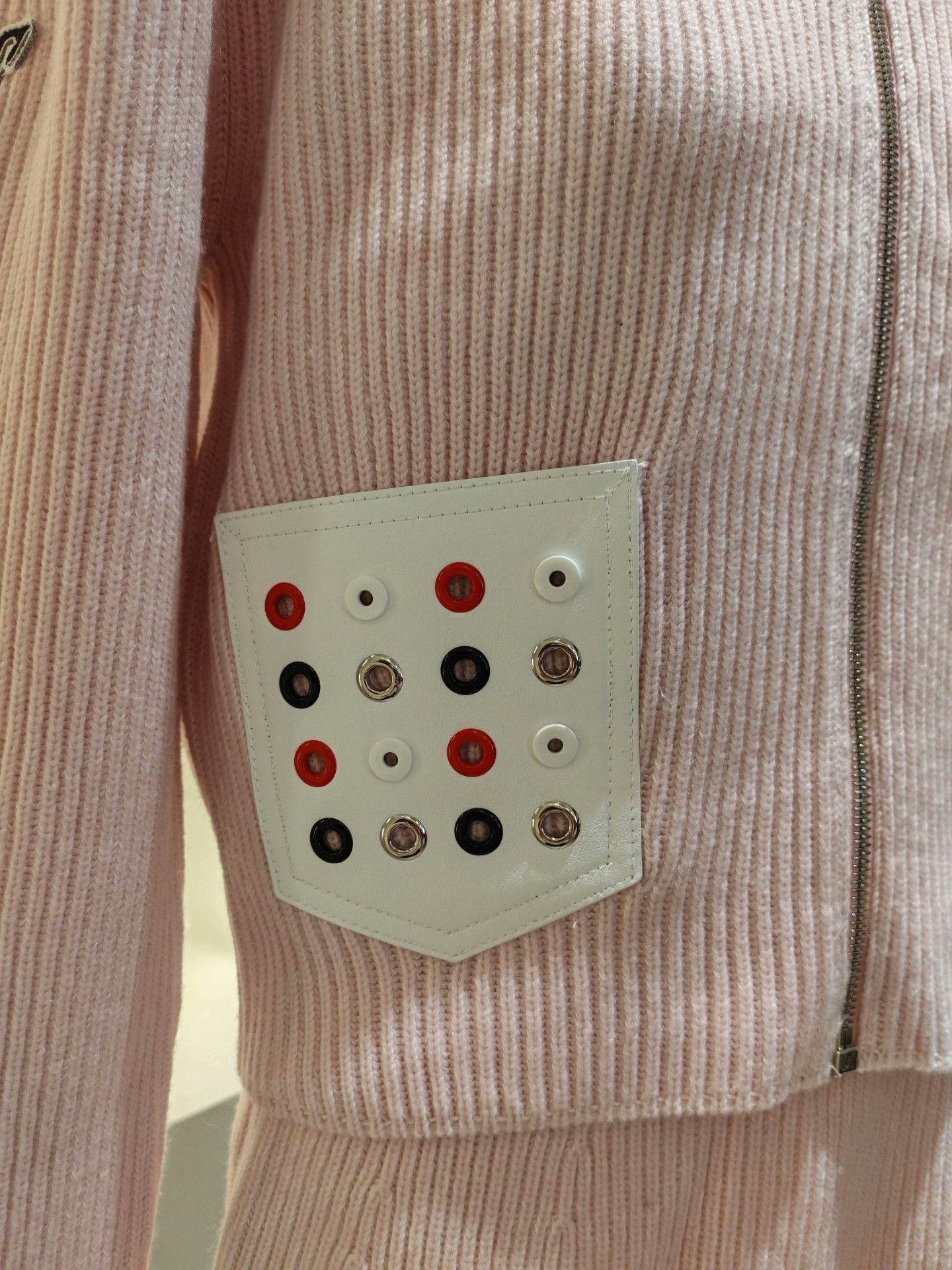 Louis Vuitton LV Pink Cashmere Women's Suit Size XS / US 0-2 / IT 36-38 - 7 Thumbnail