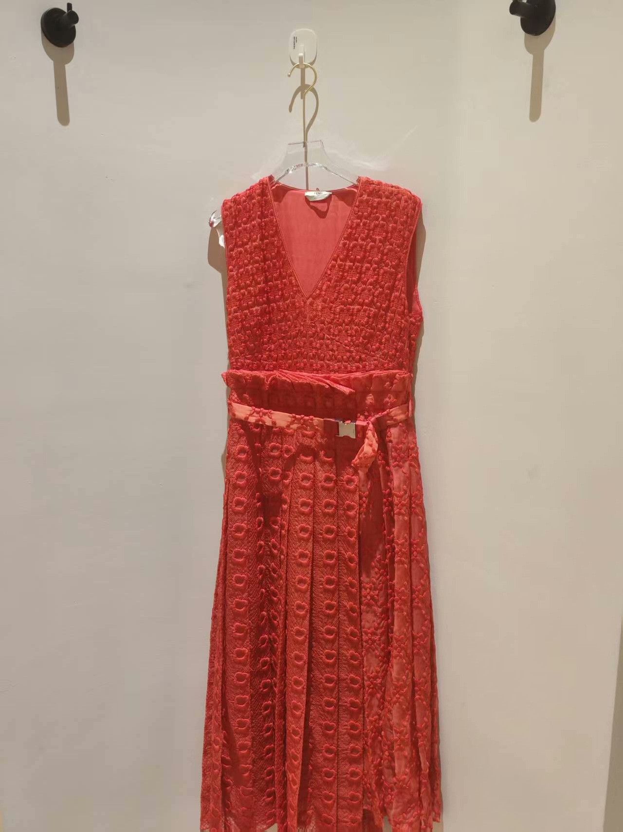 Fendi FENDI Red Silk Embroidered Dress Size M / US 6-8 / IT 42-44 - 2 Thumbnail