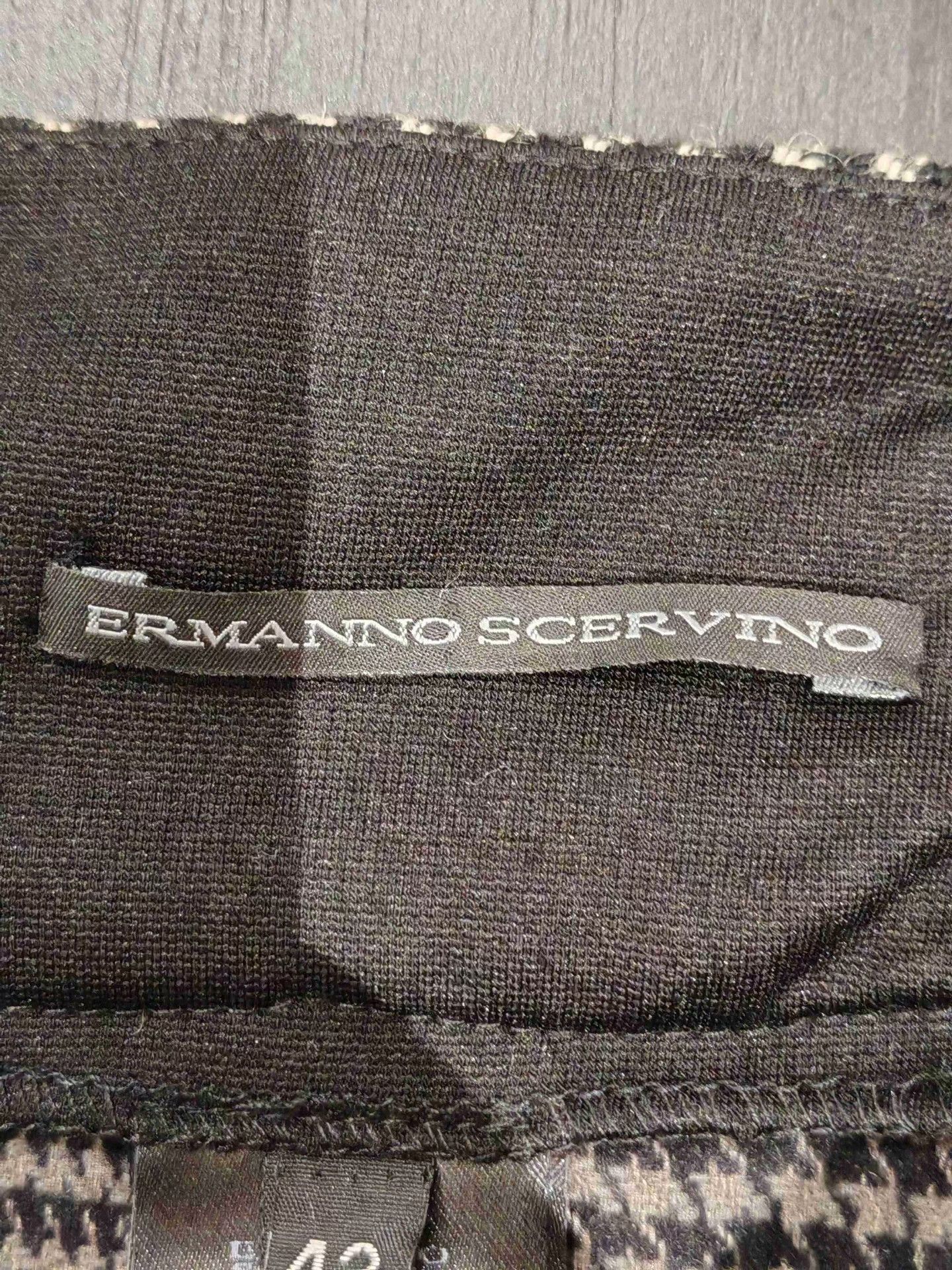 Ermanno Scervino Ermanno Scervino Rhinestone Pencil Skirt Size 42" / US 20 - 3 Thumbnail
