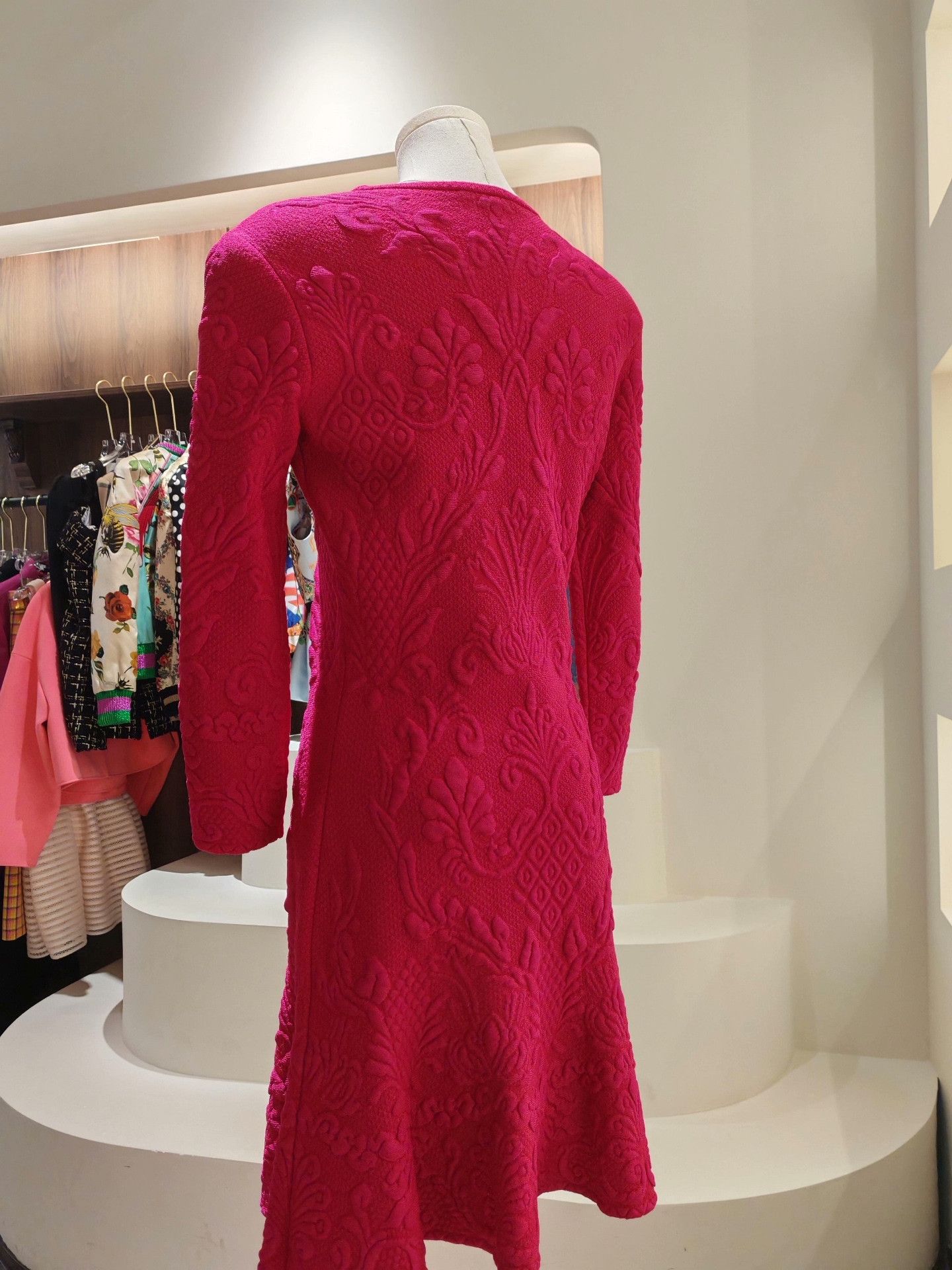 Alexander McQueen Alexander McQueen Pink 3D Floral Dress Size S / US 4 / IT 40 - 2 Thumbnail