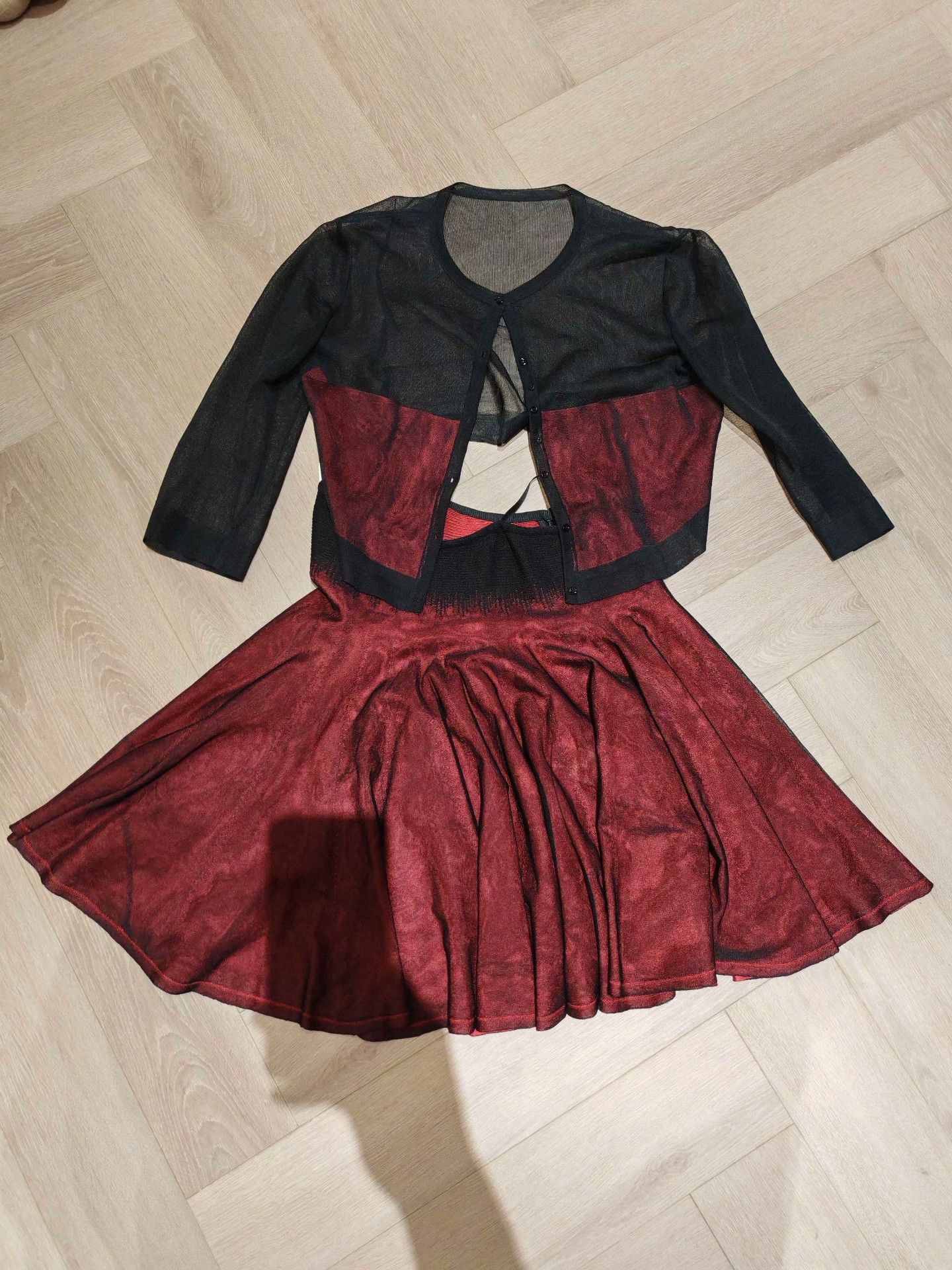 Alaia ALAIA Black Mesh & Burgundy Skirt Set Size 40" / US 18 - 2 Thumbnail