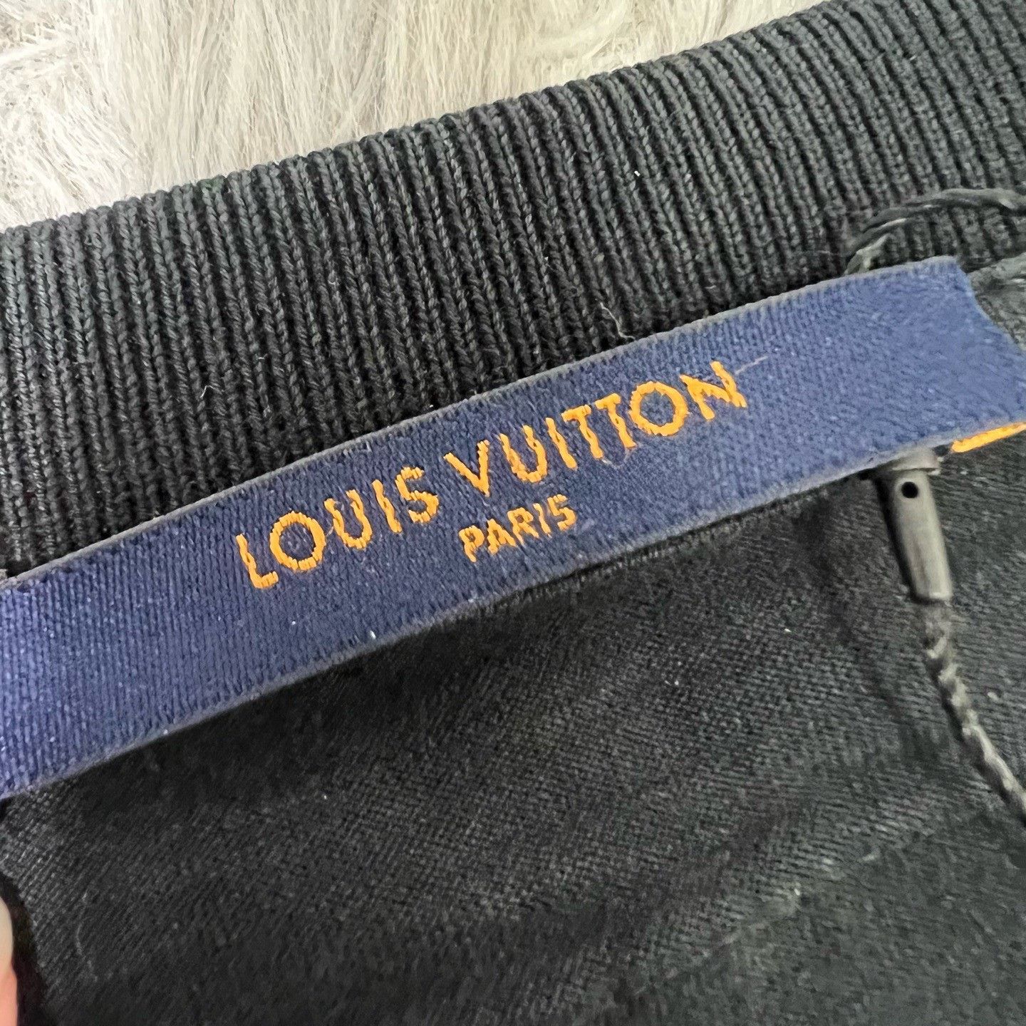 Louis Vuitton Louis Vuitton Short-sleeve T-shirt Size US L / EU 52-54 / 3 - 3 Thumbnail