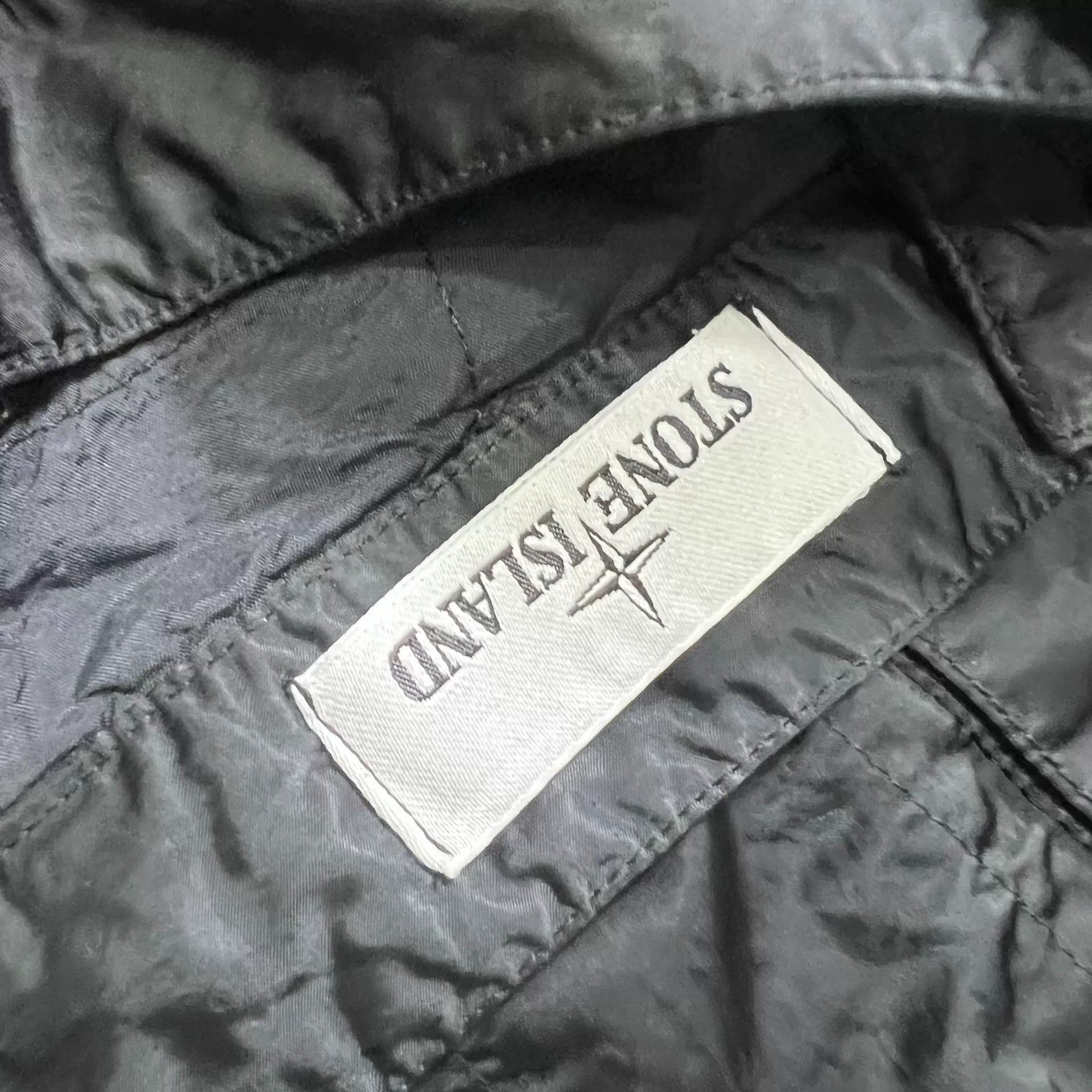 Stone Island Stone Island Shorts Size US 33 - 2 Thumbnail