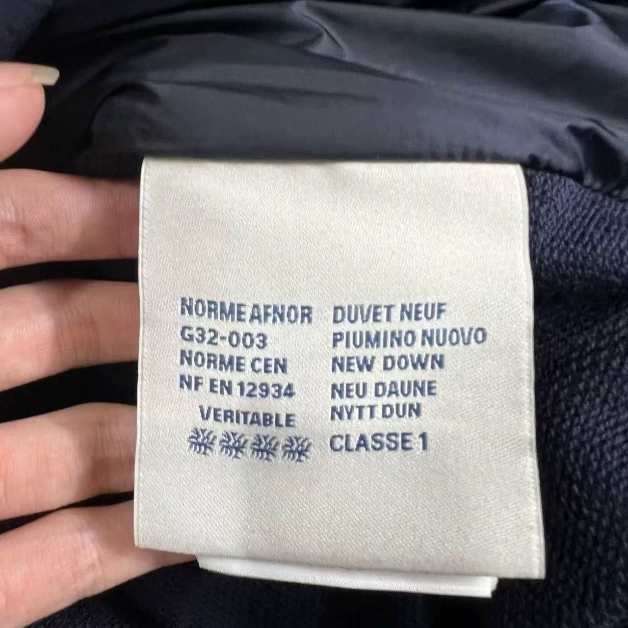 Moncler Moncler Jacket Size L Size US L / EU 52-54 / 3 - 3 Thumbnail