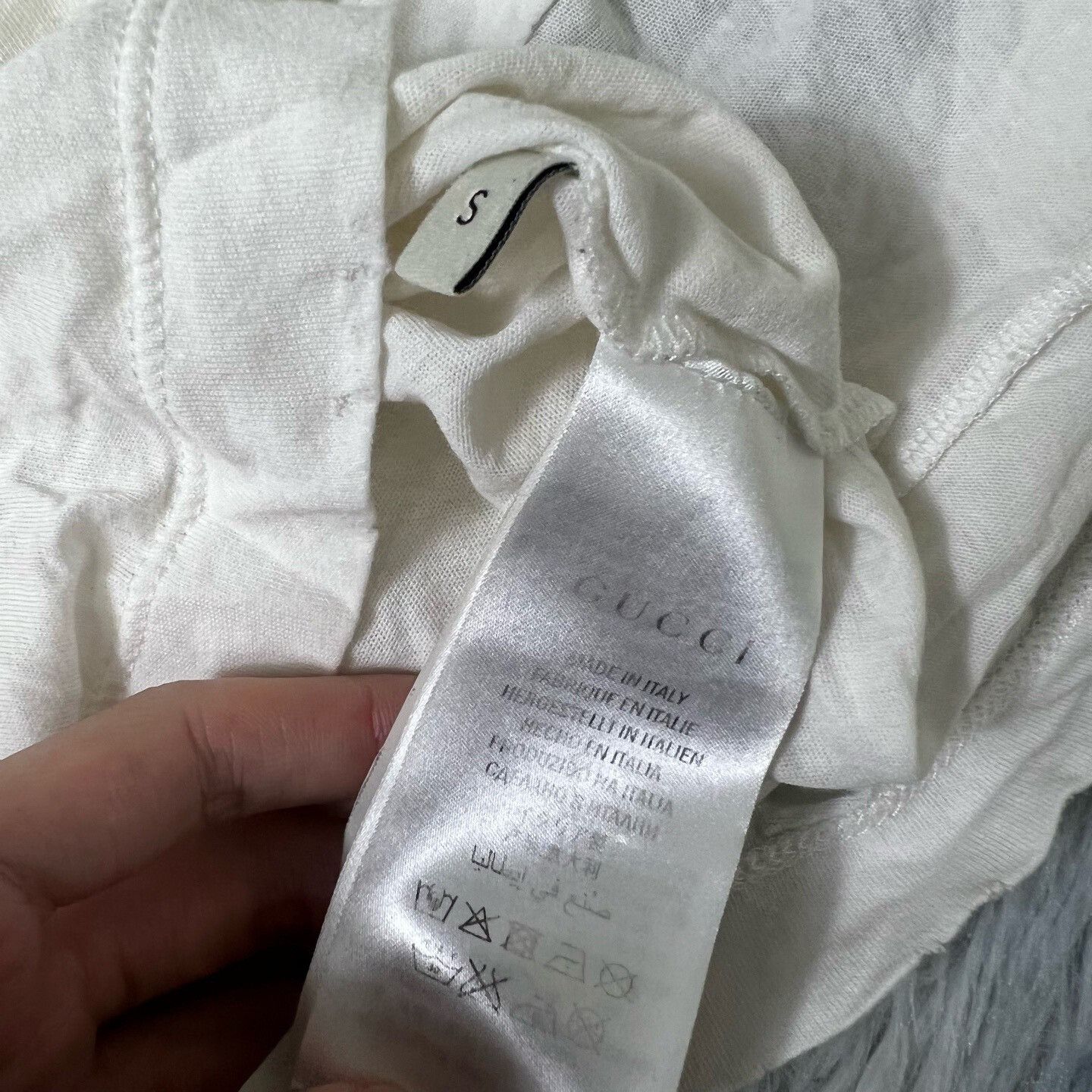 Gucci Gucci Distressed Short-Sleeve T-Shirt Size US S / EU 44-46 / 1 - 4 Thumbnail