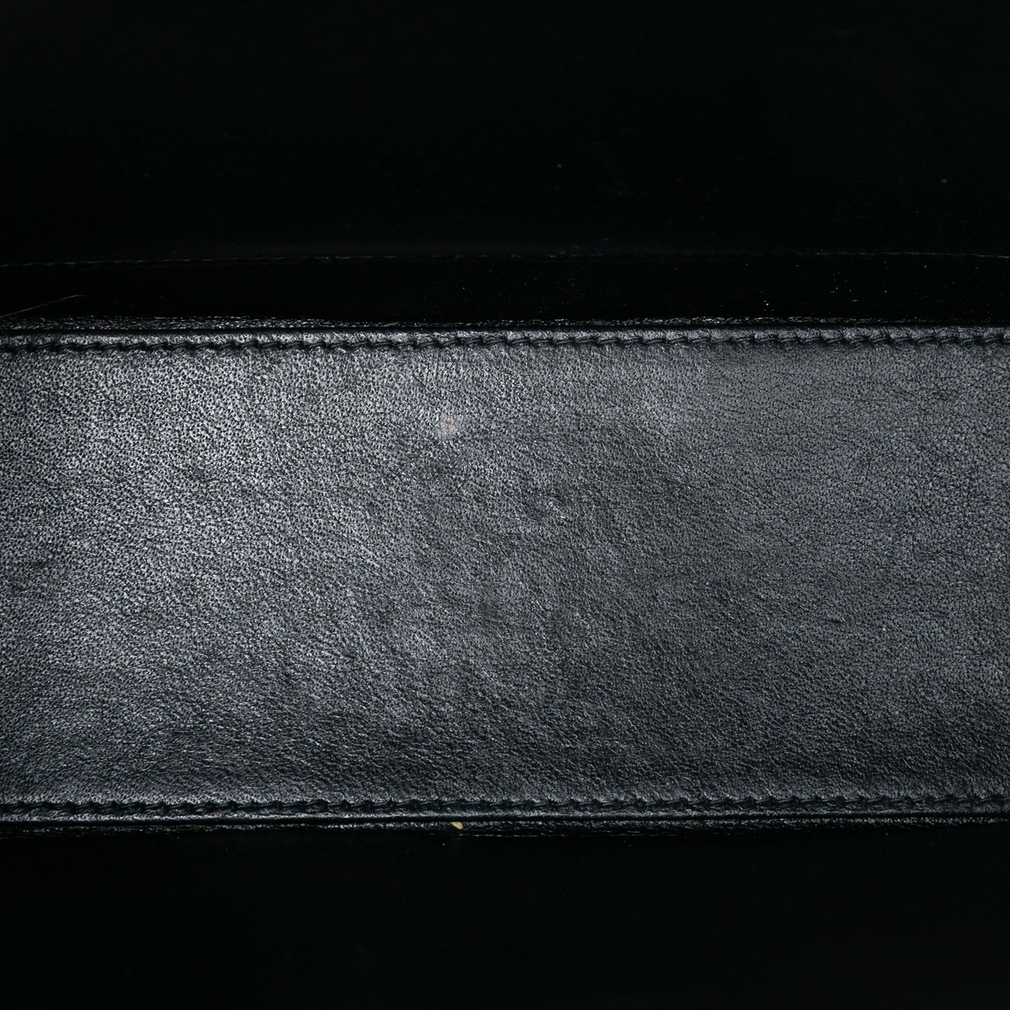 Chanel Grained Calfskin Flap Crossbody Size ONE SIZE - 4 Thumbnail