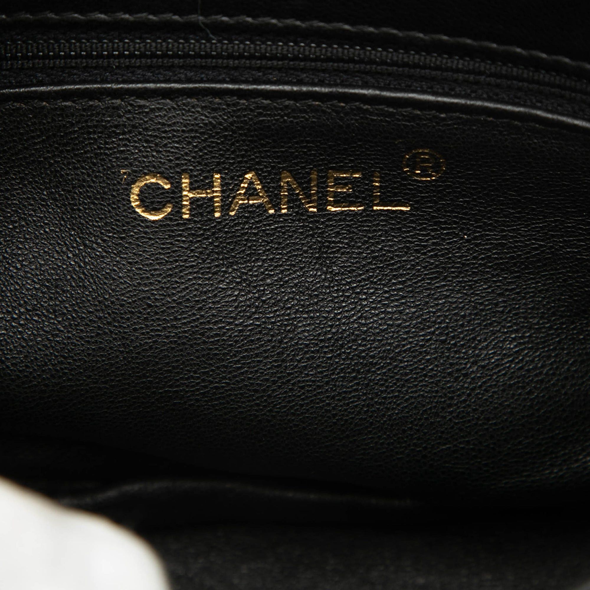 Chanel CC Quilted Lambskin Tassel Vanity Bag Size ONE SIZE - 5 Thumbnail
