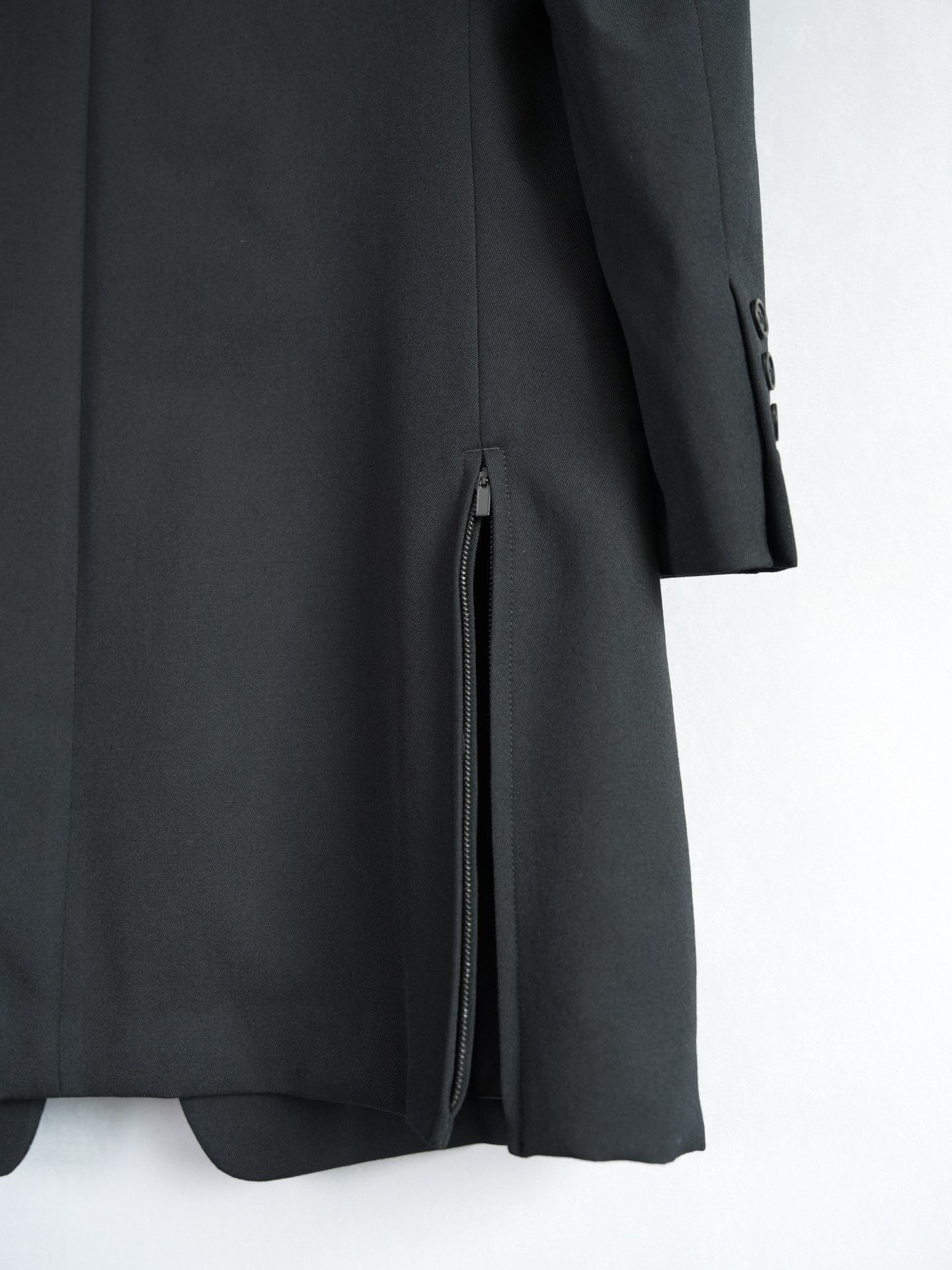 Yohji Yamamoto Yohji Yamamoto 23AW Multi-Pocket Coat Size US L / EU 52-54 / 3 - 7 Thumbnail