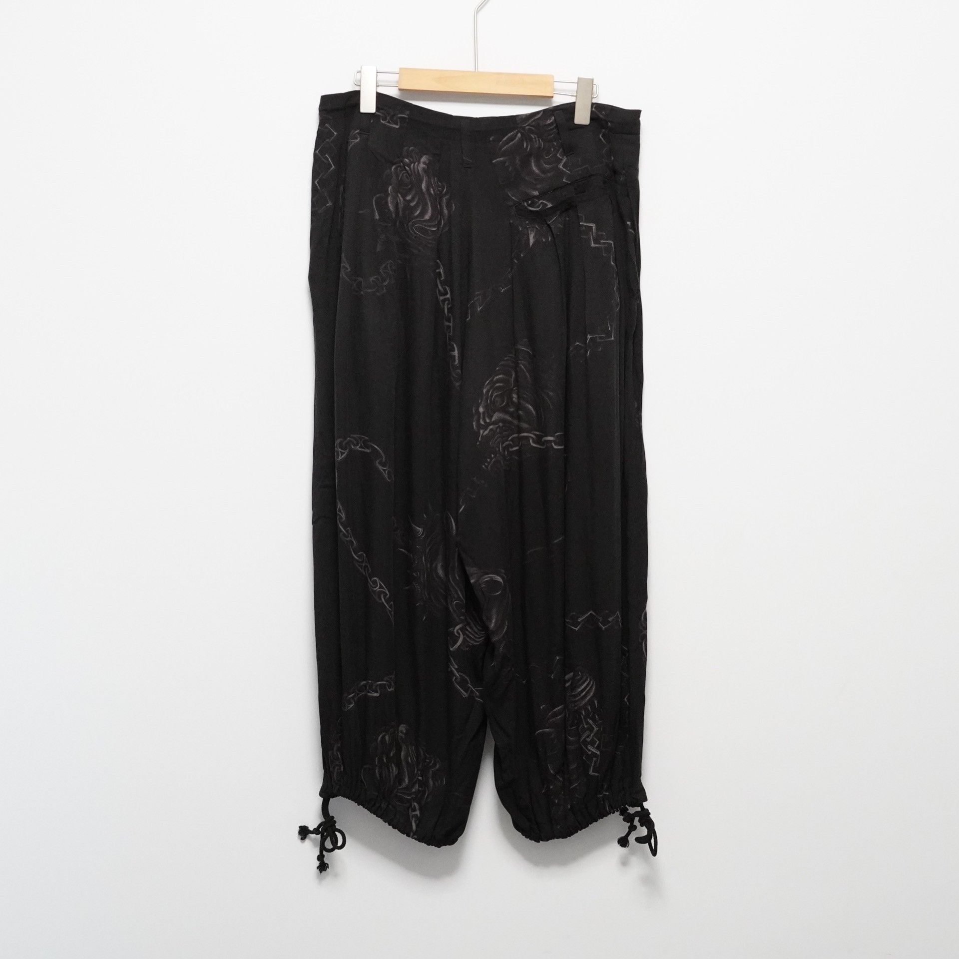 Yohji Yamamoto Yohji Yamamoto 2019AW 24 Pleat Rayon Pants Size US 28 / EU 44 - 2 Thumbnail