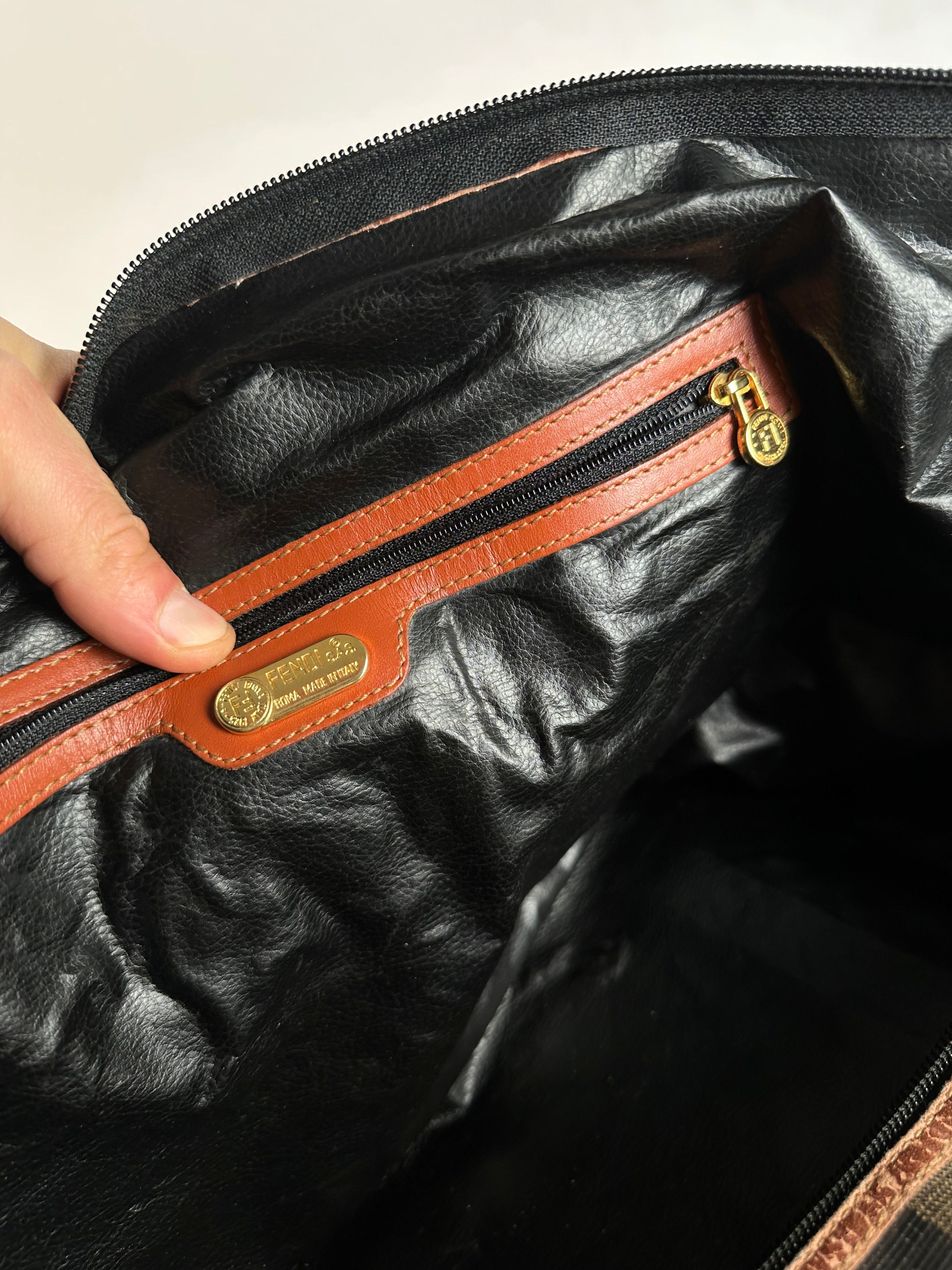 Fendi Vintage Roma Leather Duffel Bag Black Brown Size ONE SIZE - 4 Thumbnail