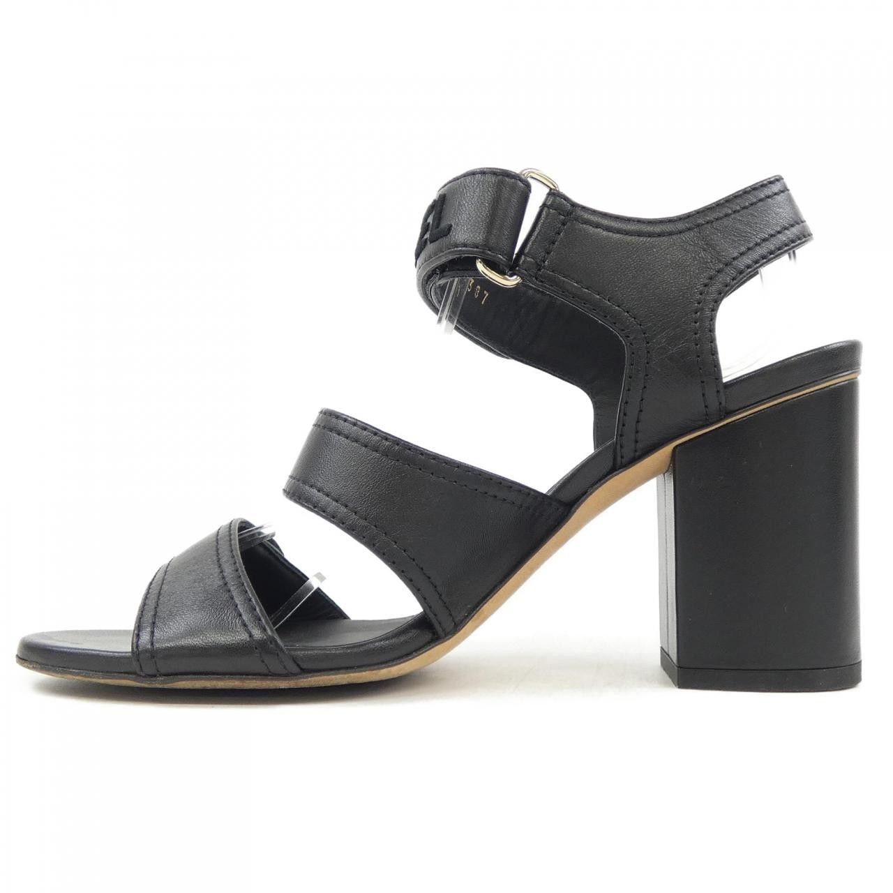 Chanel Chanel Chanel Turn Lock Lambskin Sandals Leather Shoes G37387X01000 DUTY FREE for USA Size ONE SIZE - 2 Thumbnail