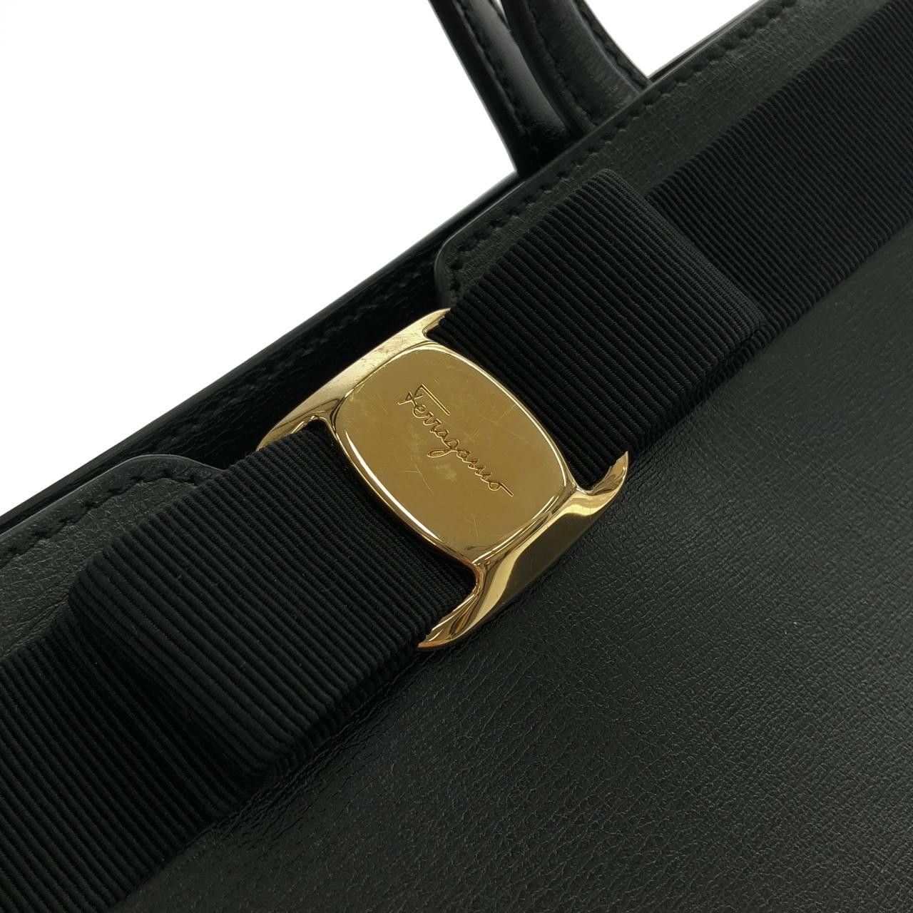 Salvatore Ferragamo Salvatore Ferragamo Salvatore Ferragamo Calf Handbag Leather Handbag 21I290 DUTY FREE for USA Size ONE SIZE - 4 Thumbnail