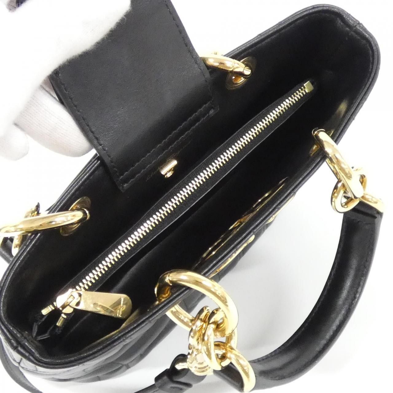 Salvatore Ferragamo Salvatore Ferragamo Salvatore Ferragamo Calf Shoulder Bag Leather Crossbody Bag 211978 DUTY FREE for USA Size ONE SIZE - 8 Thumbnail